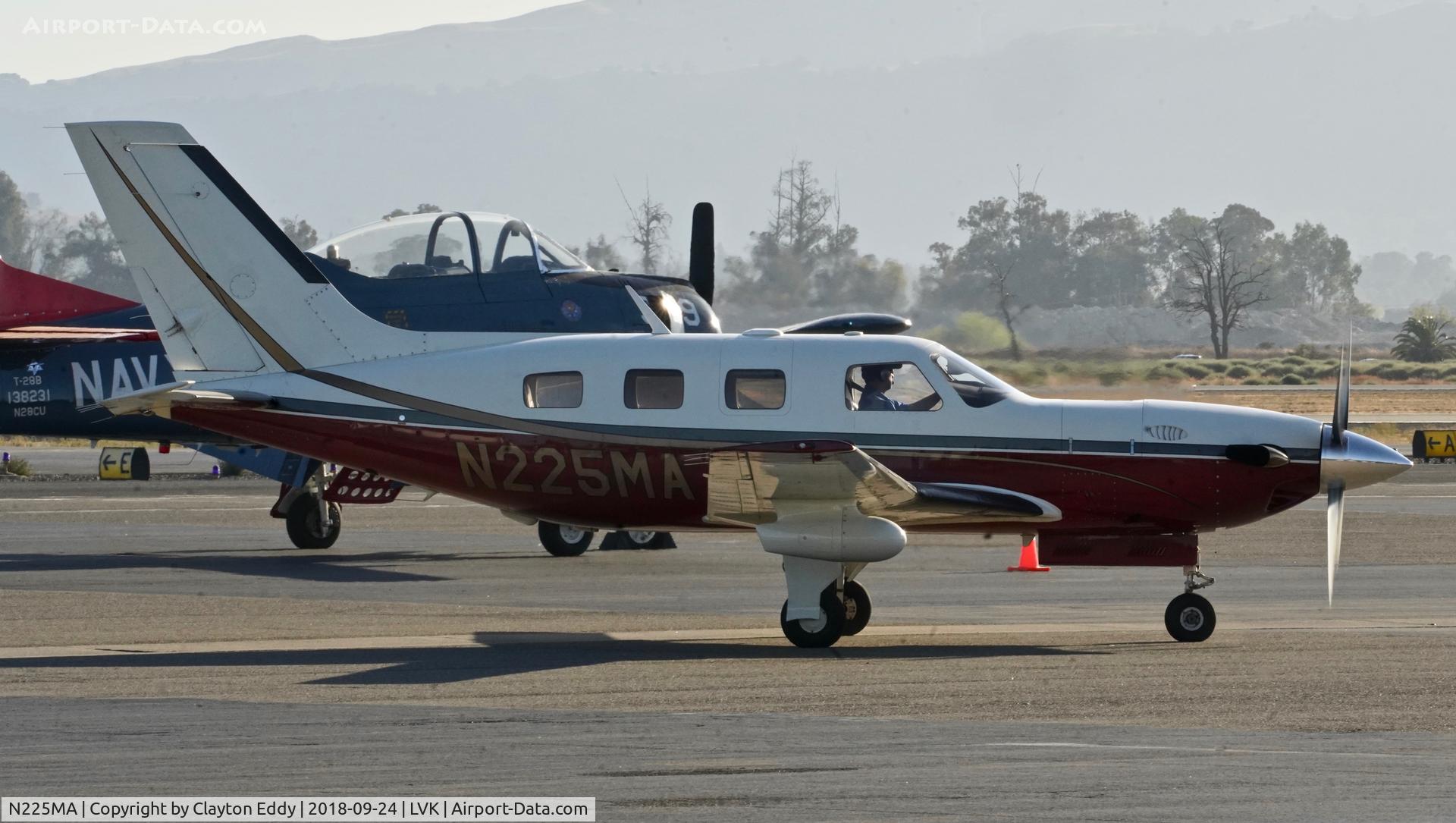 N225MA, 2001 Piper PA-46-500TP C/N 4697106, Livermore Airport California 2018.