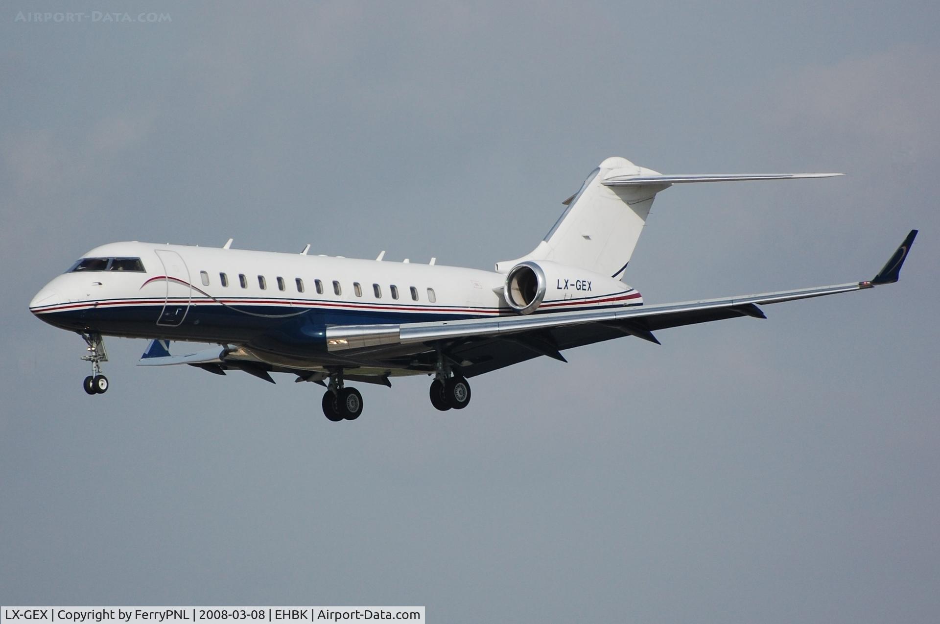 LX-GEX, 1998 Bombardier BD-700-1A10 Global Express C/N 9013, Global Jet Concept BD-700 landing in MST
