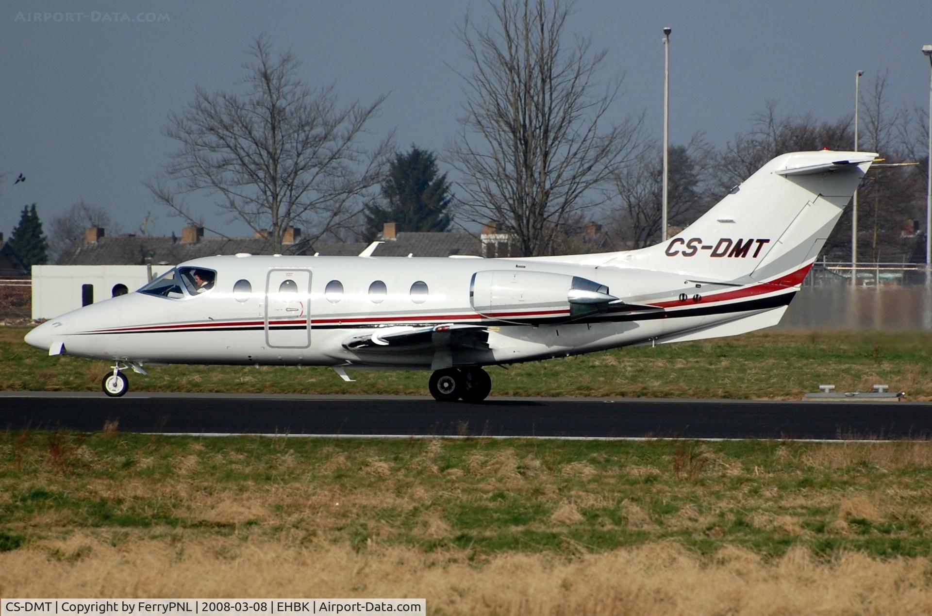 CS-DMT, 2007 Hawker Beechcraft 400A Beechjet Beechjet C/N RK-532, Netjets Be400 landing