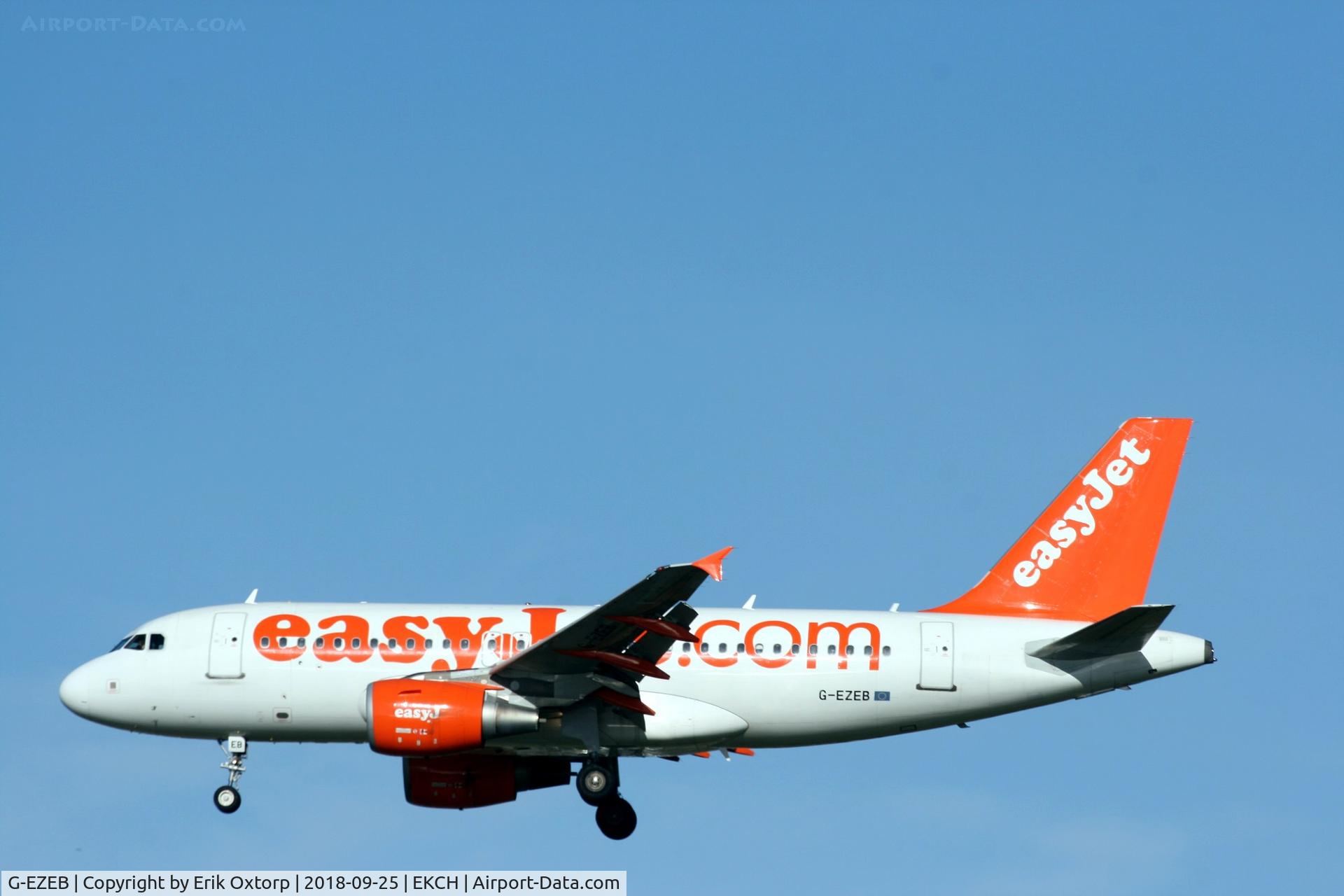 G-EZEB, 2004 Airbus A319-111 C/N 2120, G-EZEB landing rw 22L