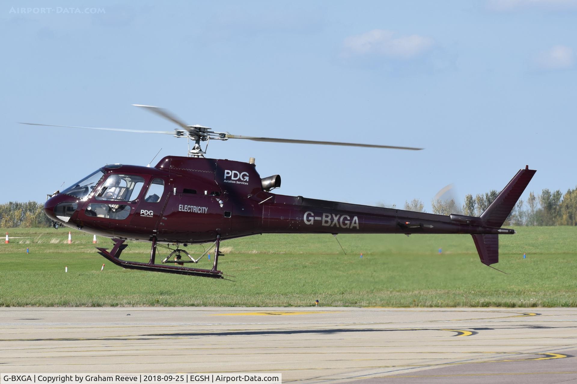 G-BXGA, 1991 Aerospatiale AS-350B-2 Ecureuil C/N 2493, Landing at Norwich.
