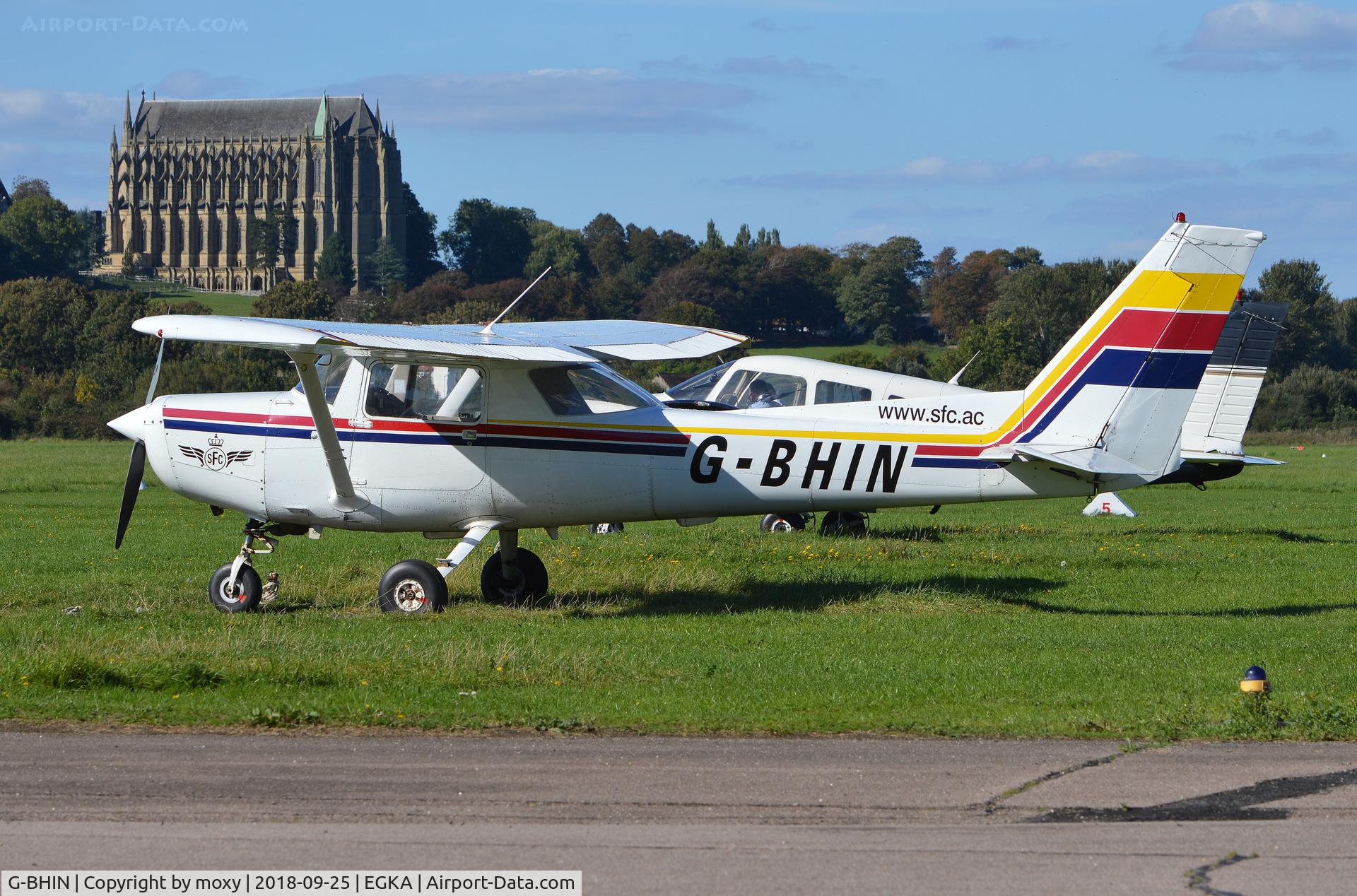 G-BHIN, 1980 Reims F152 C/N 1715, Reims Cessna F152 at Shoreham.
