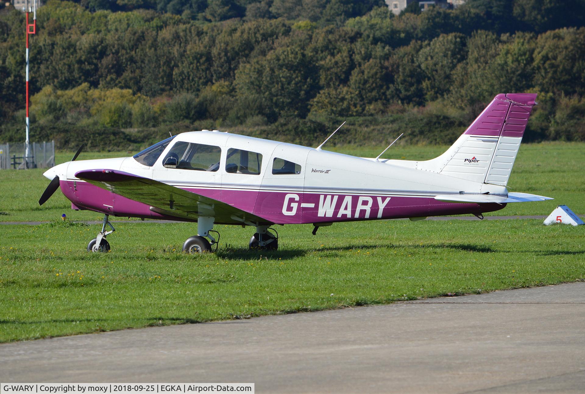 G-WARY, 1997 Piper PA-28-161 Cherokee Warrior III C/N 28-42024, Piper PA-28-161 Cherokee Warrior III at Shoreham. Ex N9287X