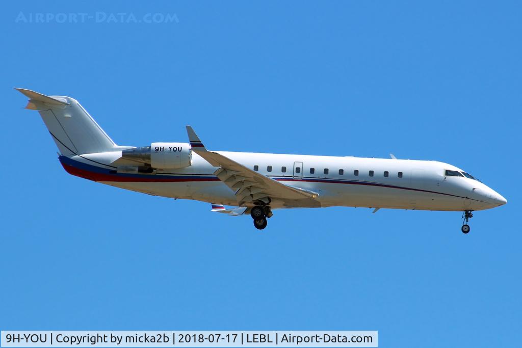 9H-YOU, 2008 Bombardier Challenger 850 (CL-600-2B19) C/N 8085, Landing