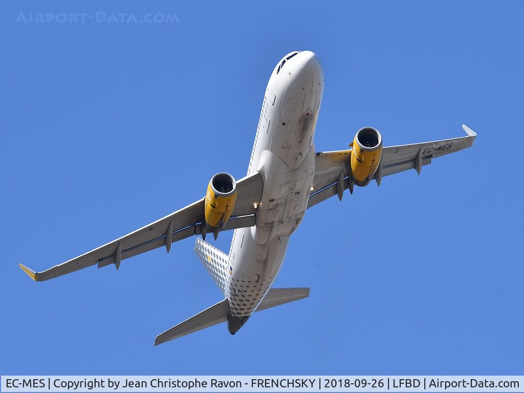 EC-MES, 2015 Airbus A320-232 C/N 6518, VY1228 take off runway 11 to Palma de Mallorca PMI
