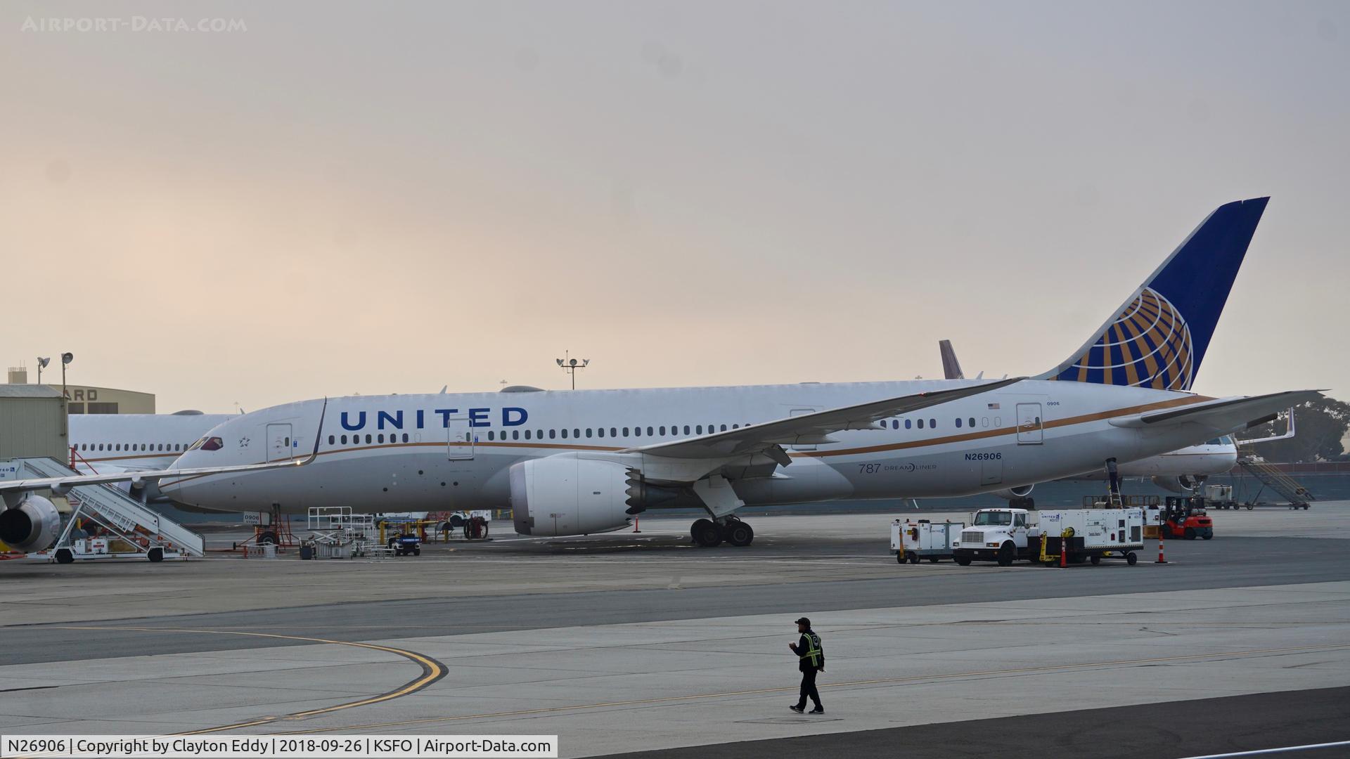 N26906, 2012 Boeing 787-8 Dreamliner C/N 34829, SFO 2018.