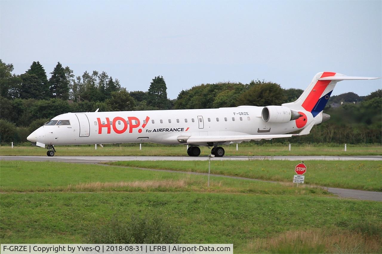 F-GRZE, 2001 Canadair CRJ-702 (CL-600-2C10) Regional Jet C/N 10032, Canadair Regional Jet CRJ-702, Take off run rwy 25L, Brest-Guipavas Airport (LFRB-BES)