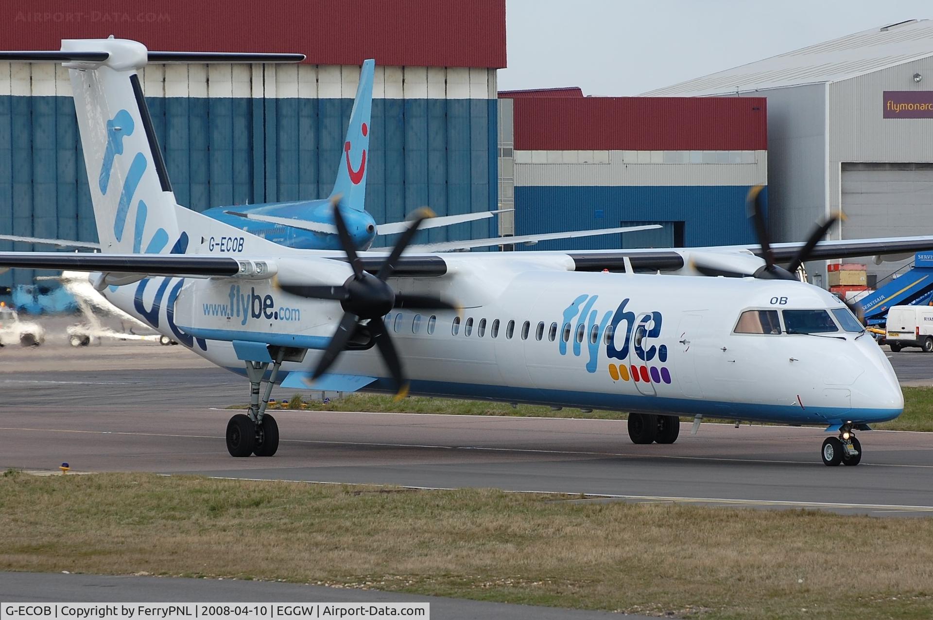 G-ECOB, 2007 De Havilland Canada DHC-8-402Q Dash 8 C/N 4185, Flybe DHC8 leaving LTN