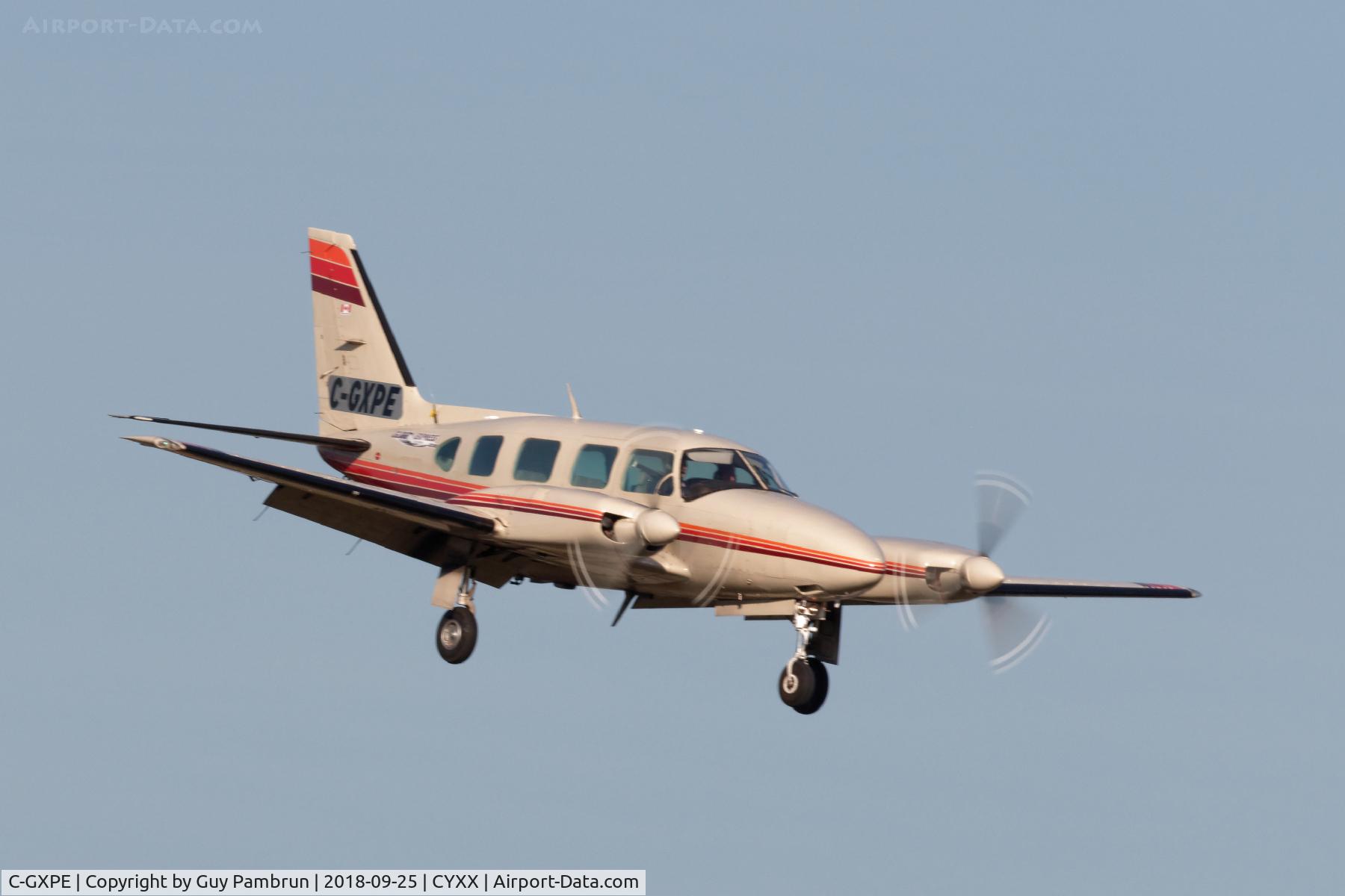 C-GXPE, 1978 Piper PA-31-310 Navajo Navajo C/N 31-7812106, Landing