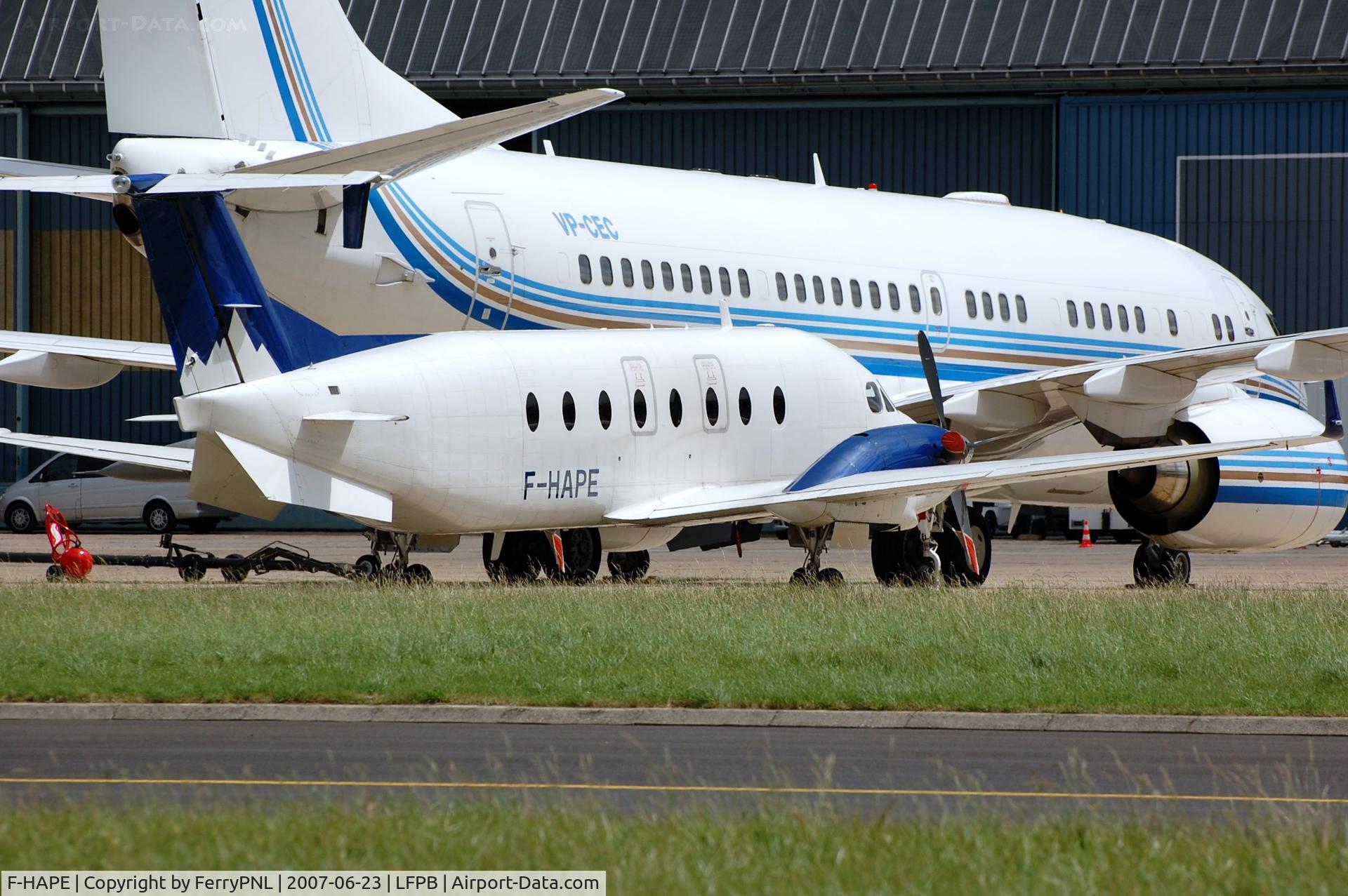 F-HAPE, 1999 Beech 1900D C/N UE-367, Pan Européenne Air Service Be1900D