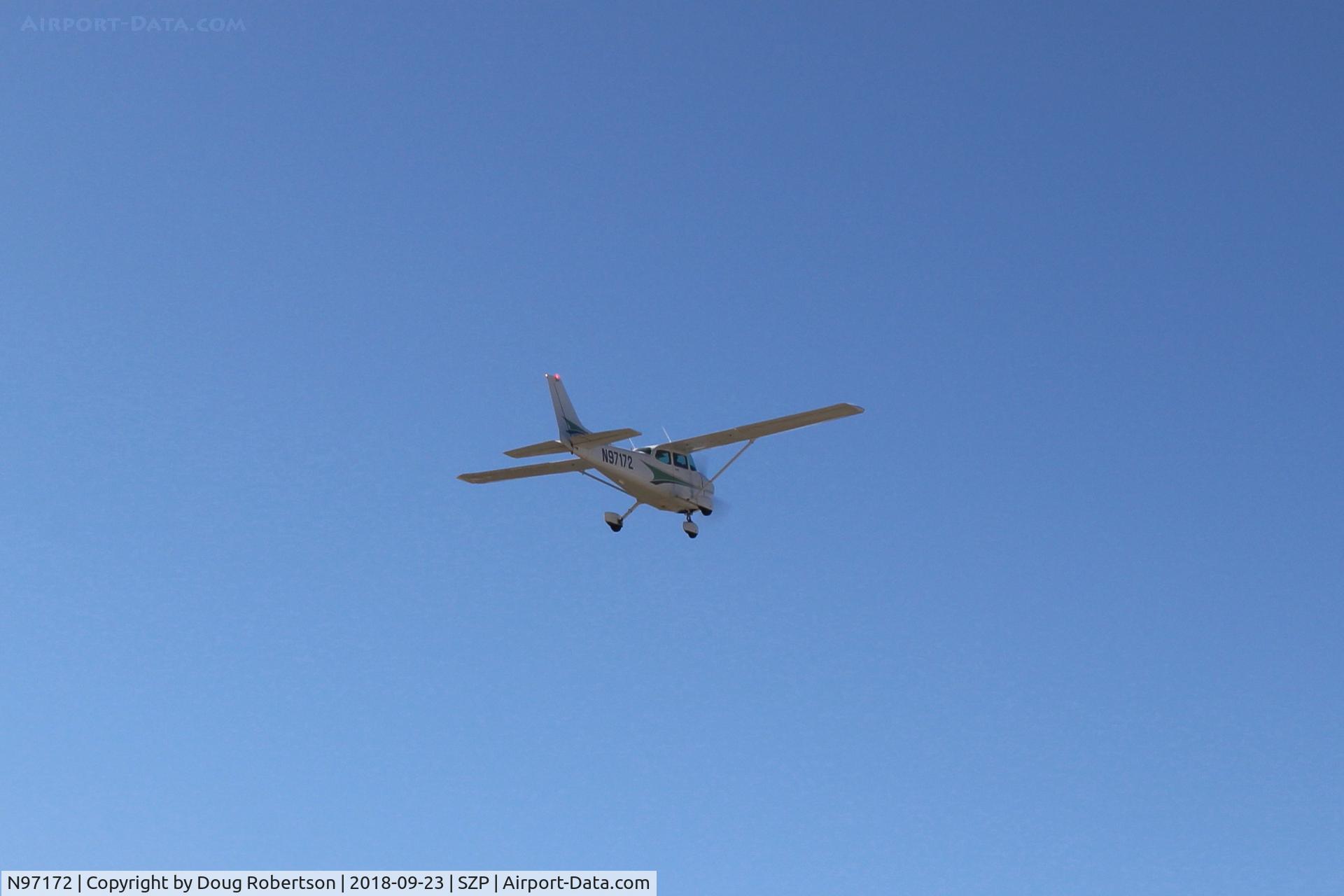 N97172, 1984 Cessna 172P C/N 17276162, 1984 Cessna 172P SKYHAWK, Lycoming O-320-D2J 160 Hp, another takeoff climb Rwy 22