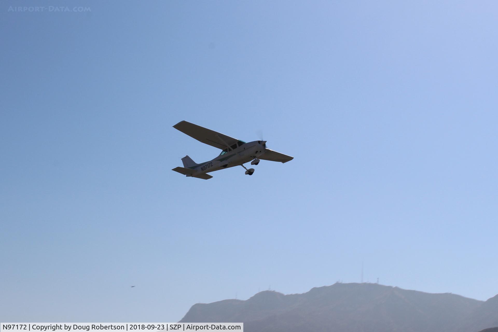 N97172, 1984 Cessna 172P C/N 17276162, 1984 Cessna 172P SKYHAWK, Lycoming O-320-D2J 160 Hp, another takeoff climb Rwy 22