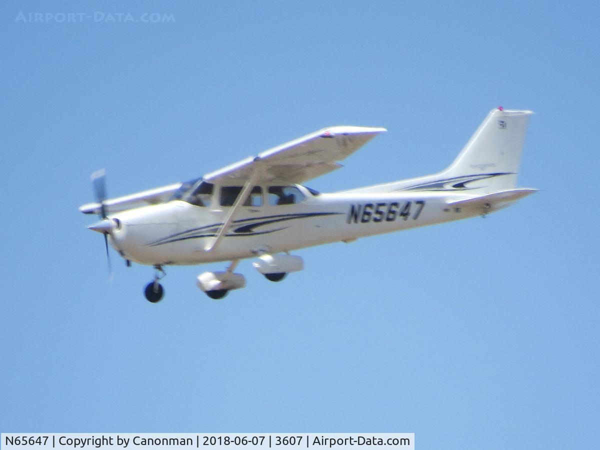 N65647, 2005 Cessna 172S C/N 172S9778, Landing