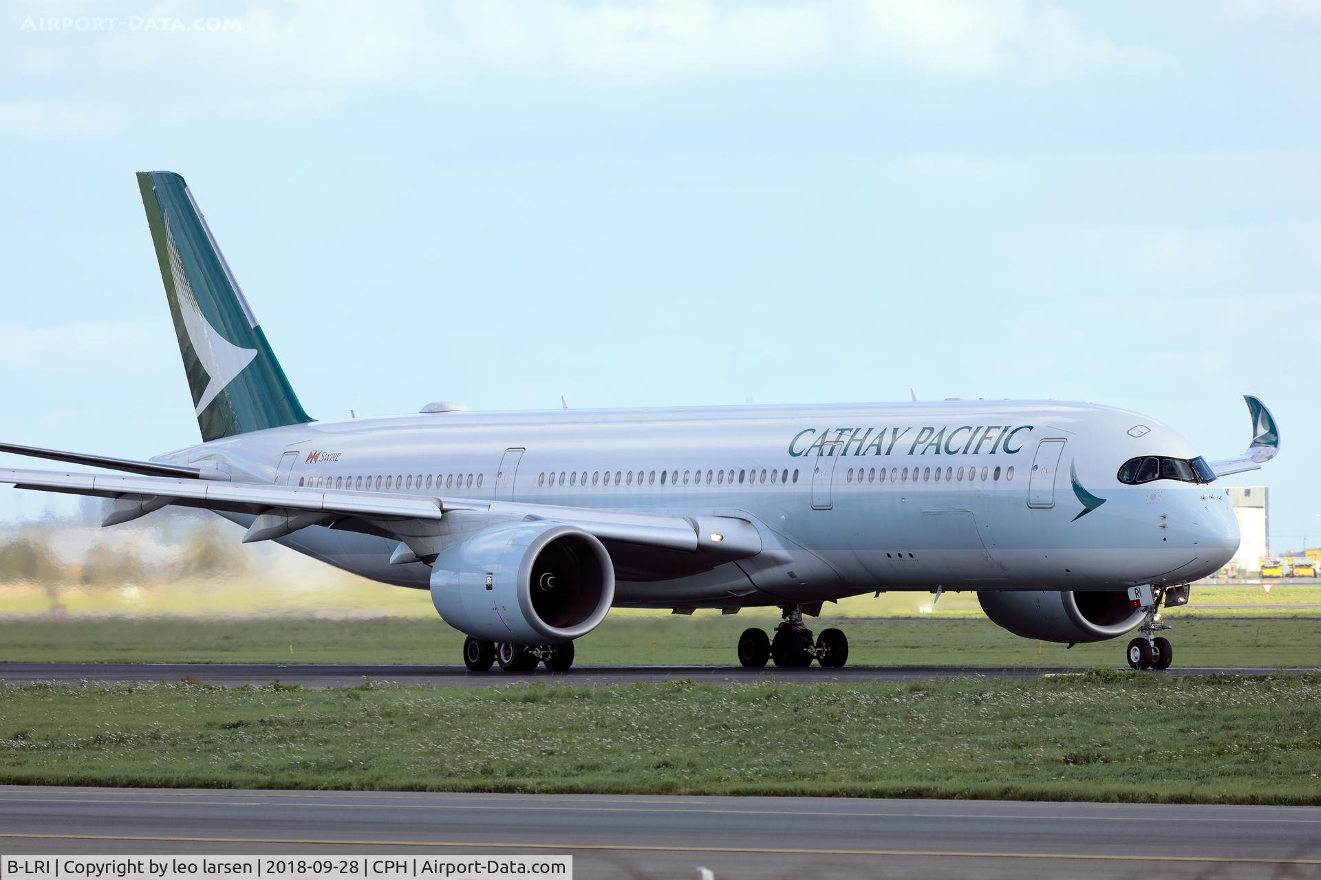 B-LRI, 2016 Airbus A350-941 C/N 058, Copenhagen 28.9.2018