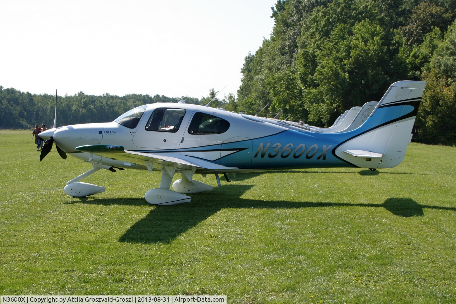 N3600X, 2013 Cirrus SR22T C/N 0491, II. Cirrus-Hertelendy Aviator's Weekend , Hertelendy Castle Airfield Hungary