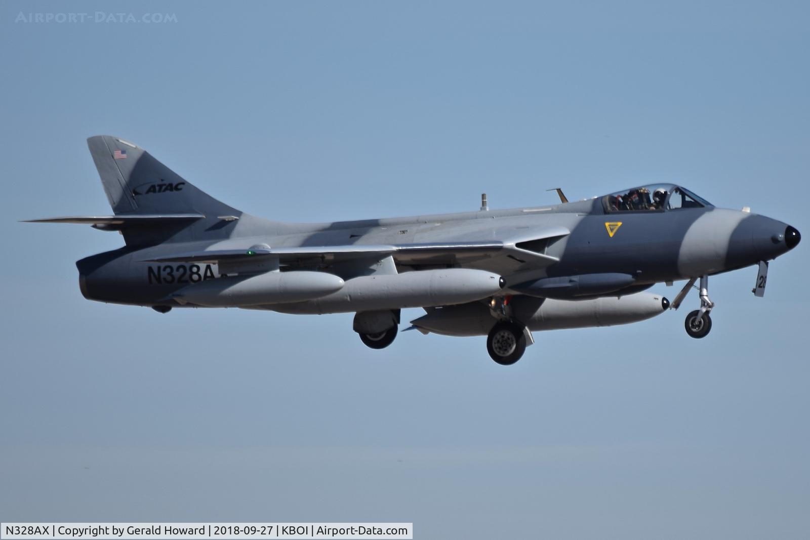 N328AX, 1958 Hawker Hunter Mk.58 C/N 41H-697398, Approach to RWY 10R.