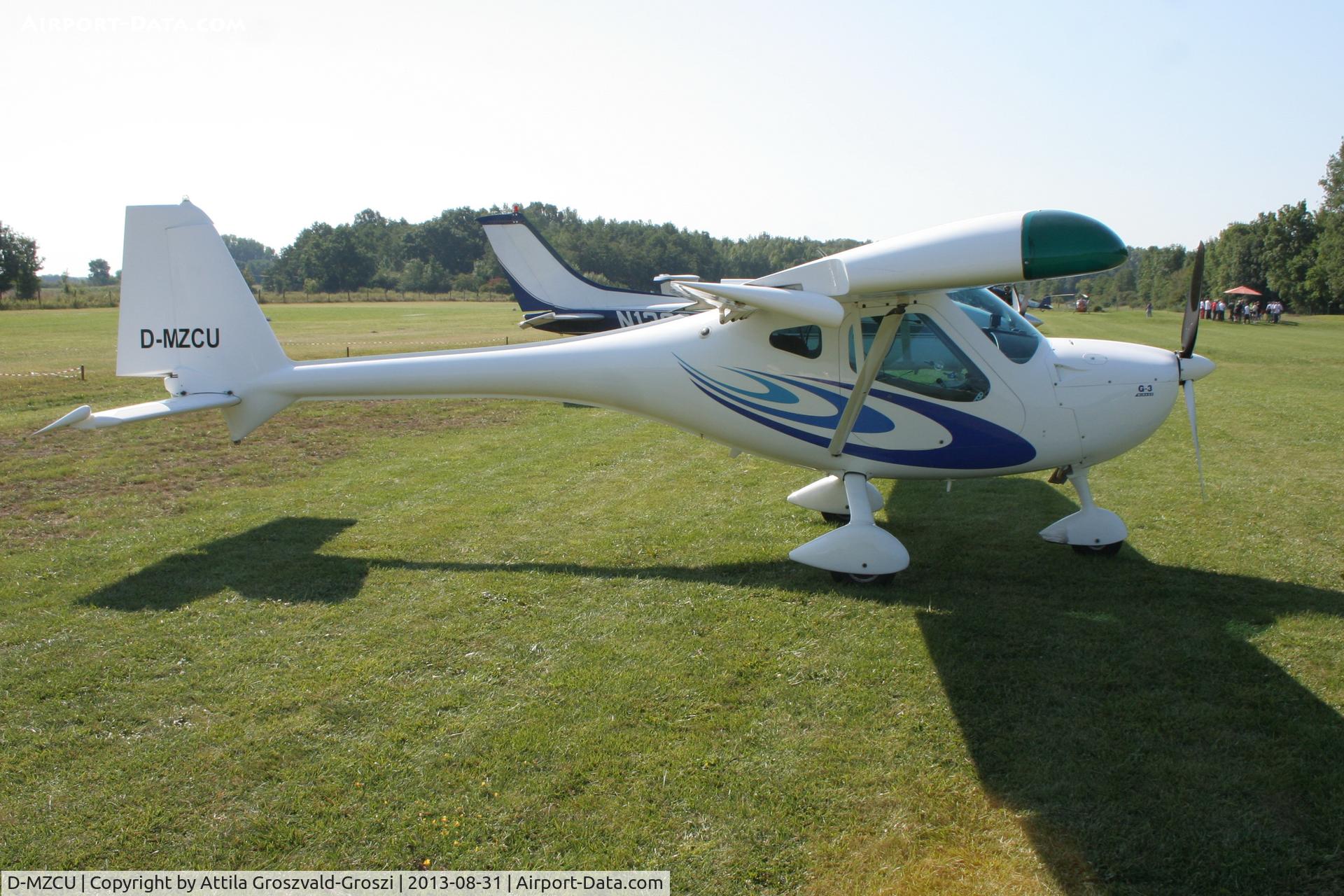 D-MZCU, Remos G-3 Mirage C/N 087, II. Cirrus-Hertelendy Aviator's Weekend , Hertelendy Castle Airfield Hungary