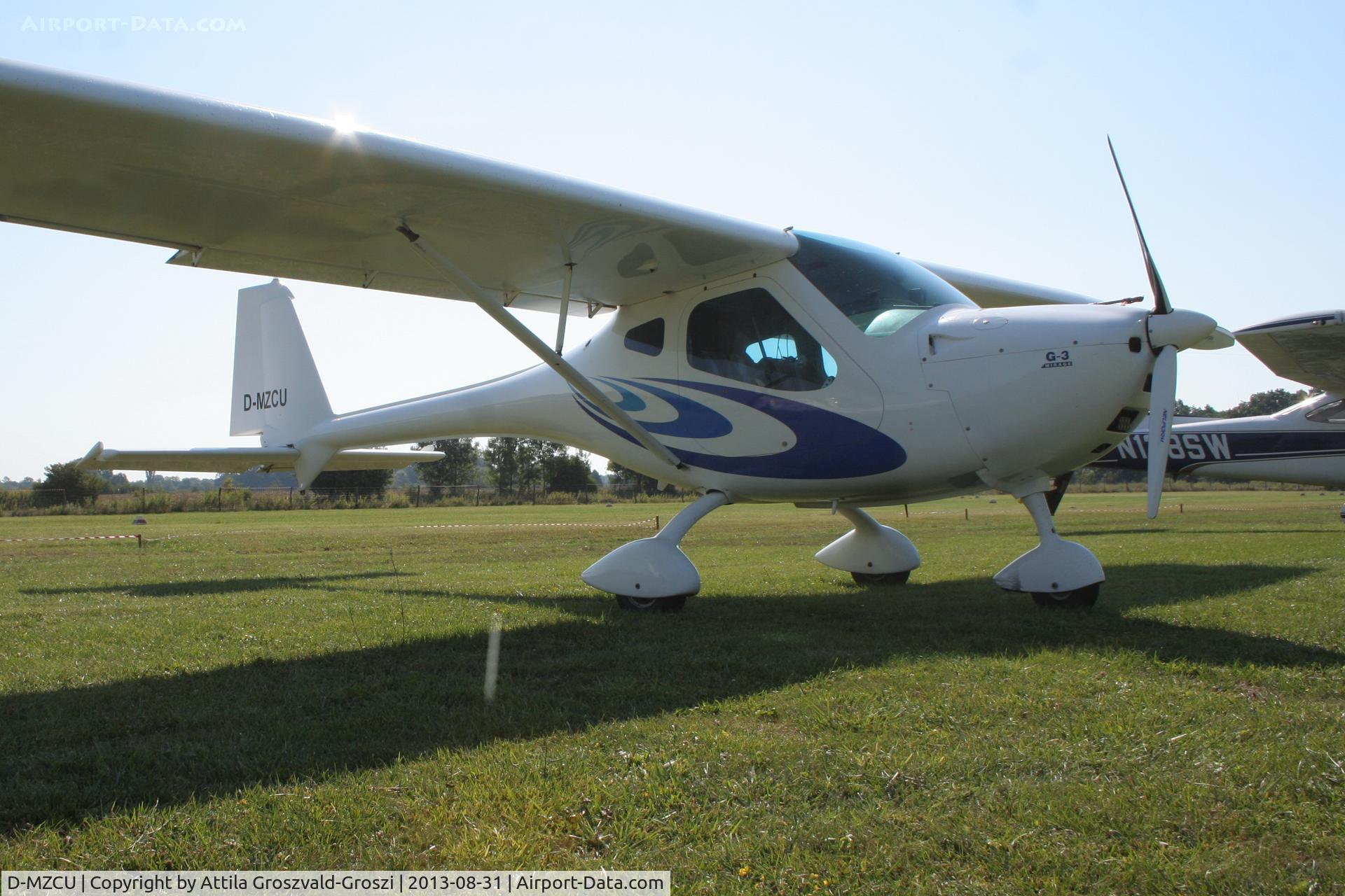 D-MZCU, Remos G-3 Mirage C/N 087, II. Cirrus-Hertelendy Aviator's Weekend , Hertelendy Castle Airfield Hungary