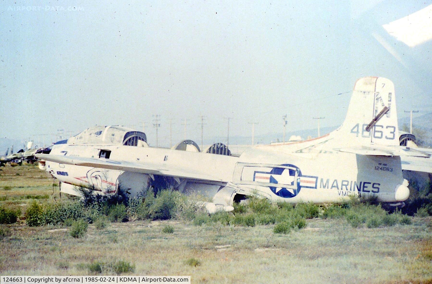 124663, Douglas F3D-2 Skyknight C/N 7533, Baking in the Arizona sun - MASDC