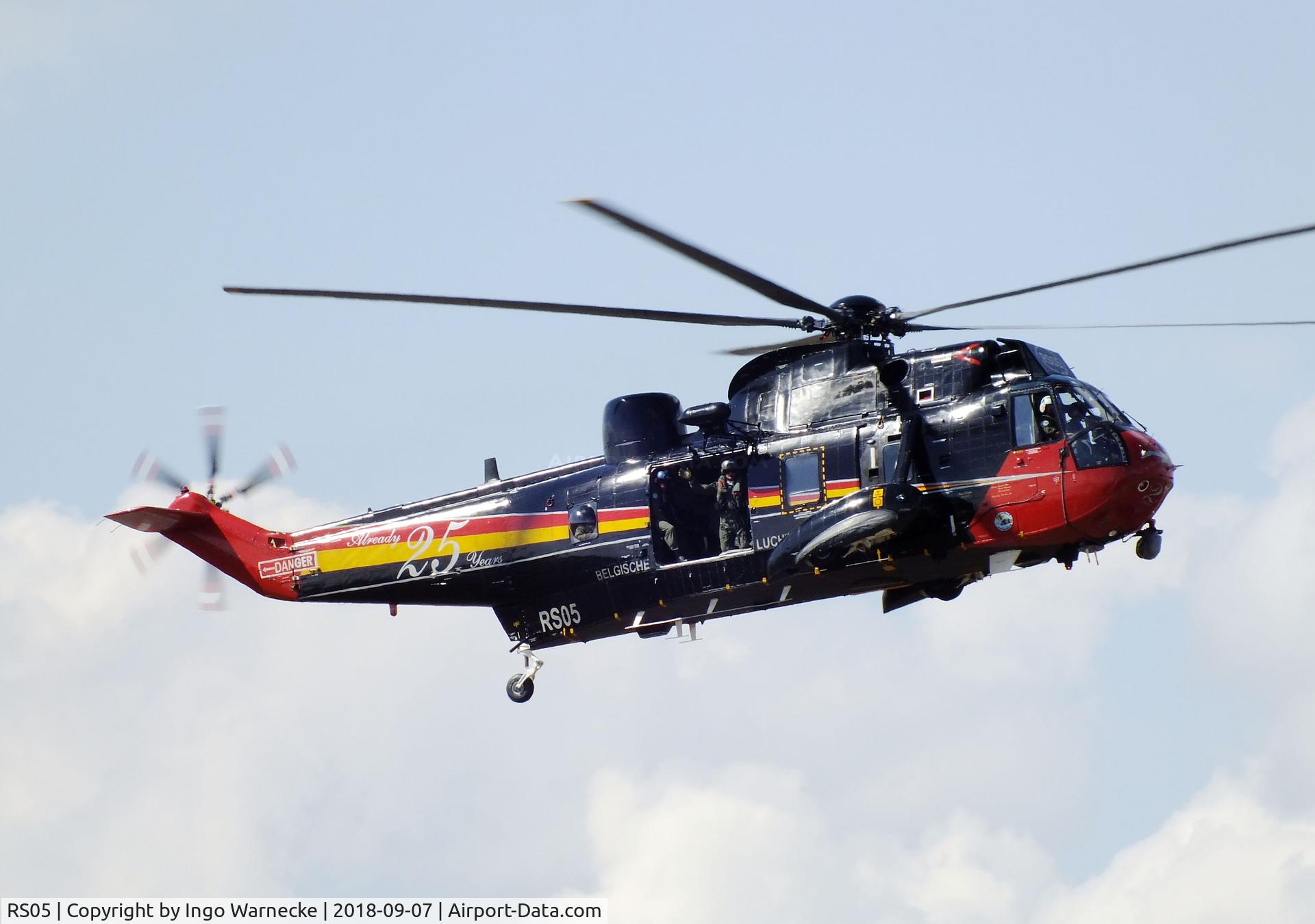 RS05, 1976 Westland Sea King Mk.48 C/N WA835, Westland (Sikorsky SH-3) Sea King Mk48 of the FAeB (Belgian Air Force) in '25 years in Koksijde' special colours at the 2018 BAFD spotters day, Kleine Brogel airbase