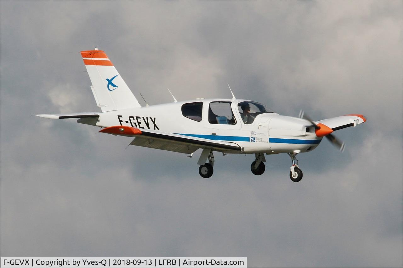 F-GEVX, Socata TB-20 C/N 802, Socata TB-20, Landing rwy 07R, Brest-Bretagne airport (LFRB-BES)