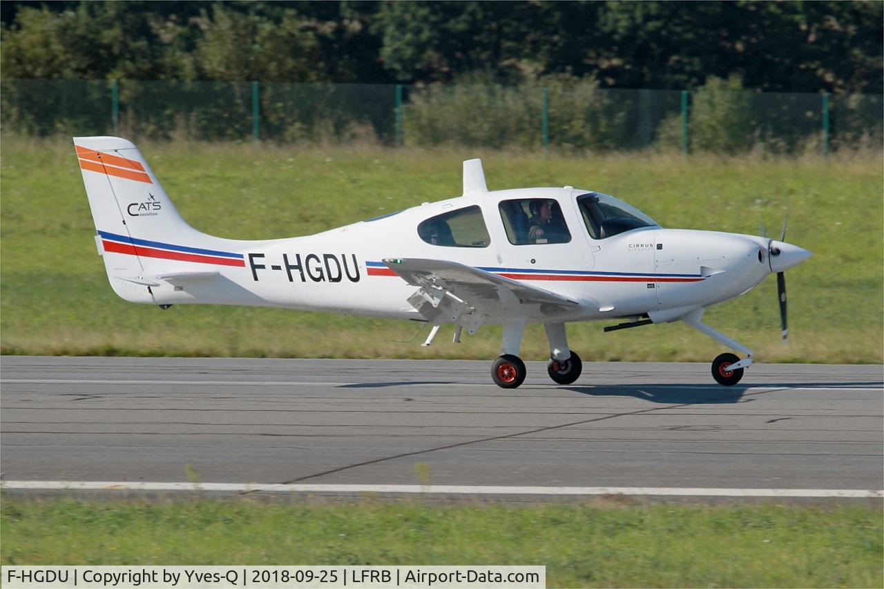 F-HGDU, Cirrus SR20 C/N 2152, Cirrus SR20, Landing rwy 07R, Brest-Bretagne Airport (LFRB-BES)