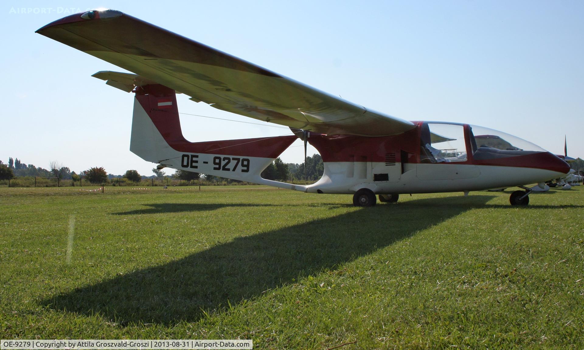 OE-9279, Brditschka HB-23/2400 Hobbyliner C/N 23019, II. Cirrus-Hertelendy Aviator's Weekend , Hertelendy Castle Airfield Hungary