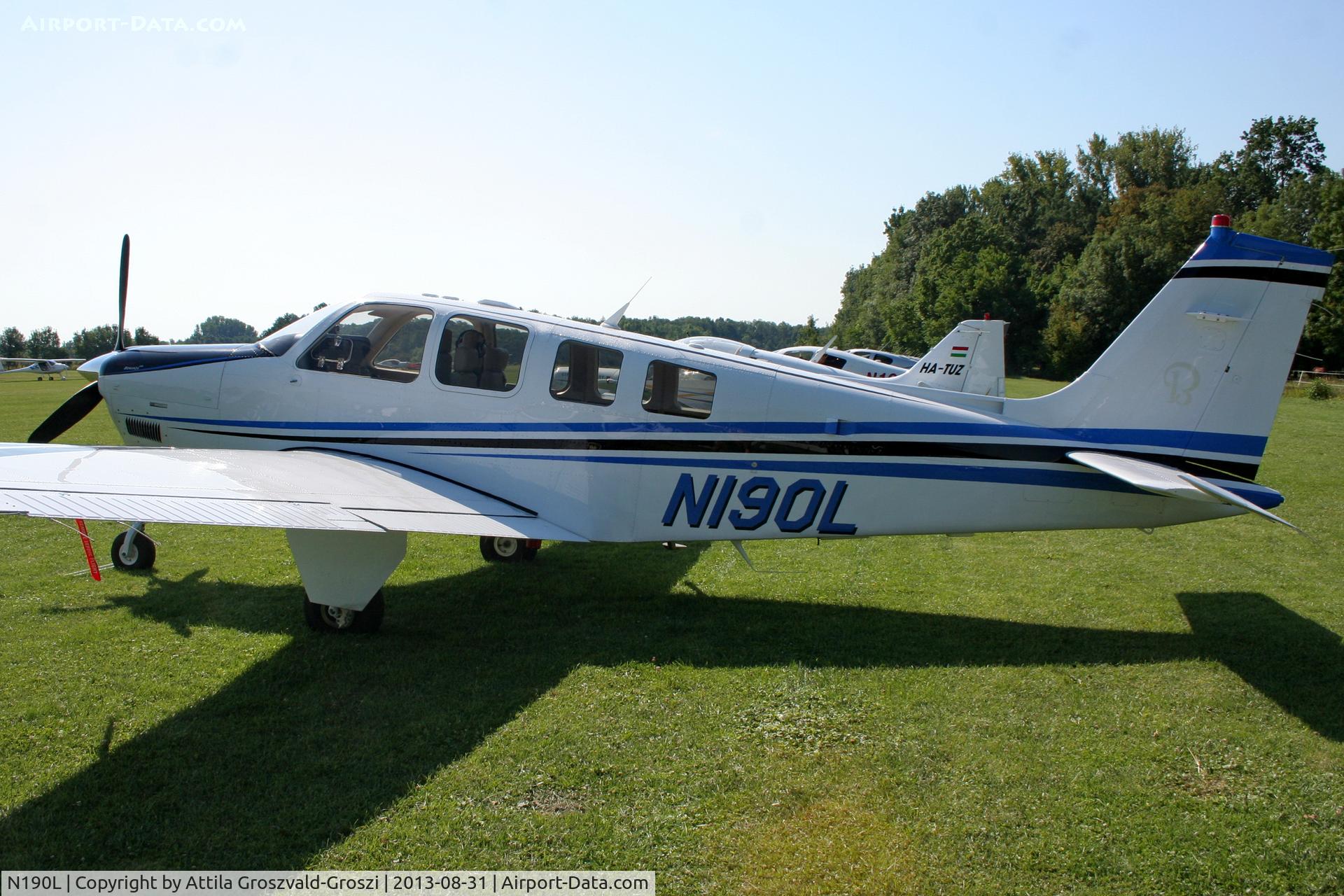 N190L, 2010 Hawker Beechcraft G36 Bonanza C/N E-3932, II. Cirrus-Hertelendy Aviator's Weekend , Hertelendy Castle Airfield Hungary