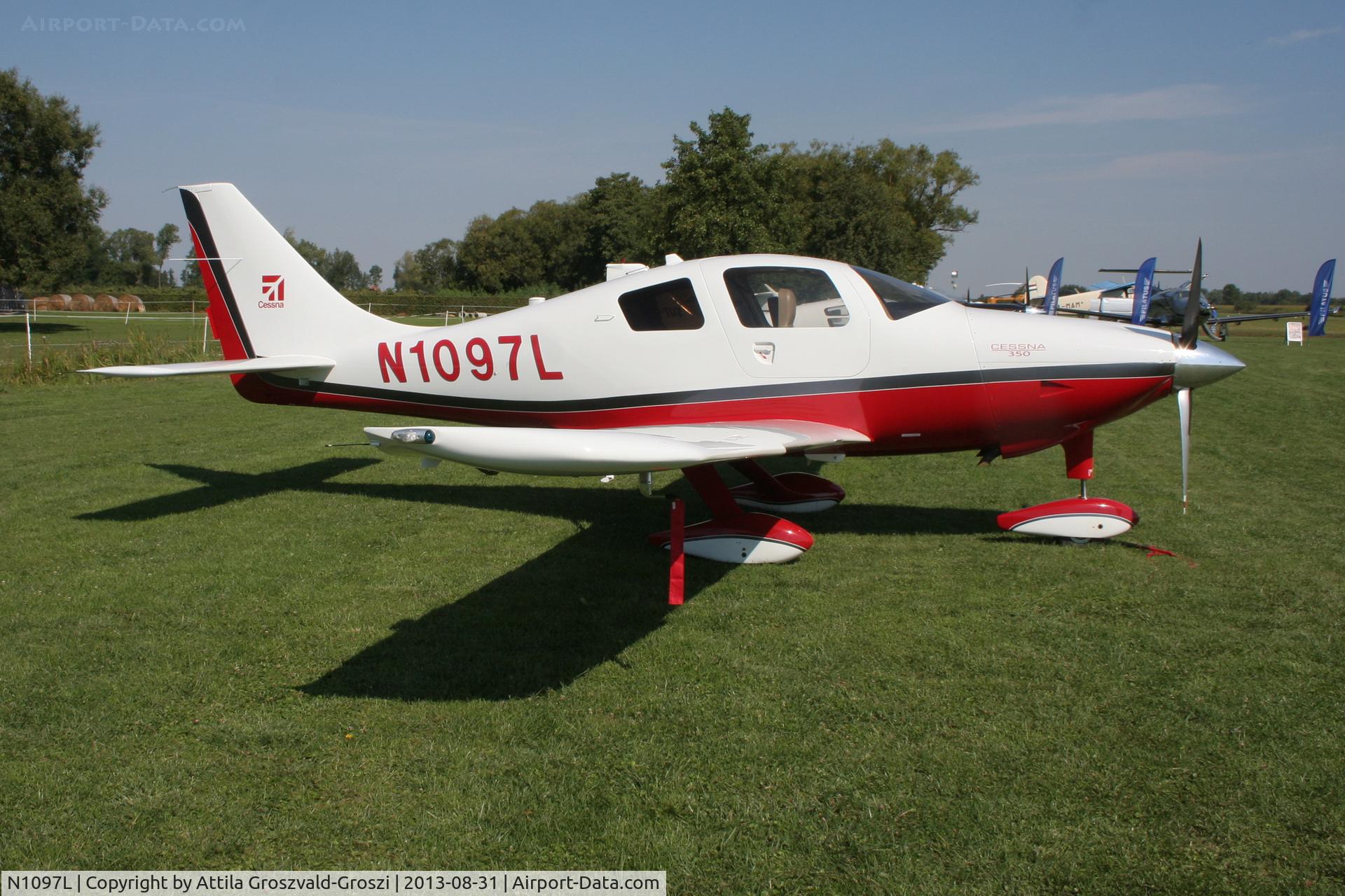 N1097L, 2008 Cessna LC42-550FG C/N 421006, II. Cirrus-Hertelendy Aviator's Weekend , Hertelendy Castle Airfield Hungary