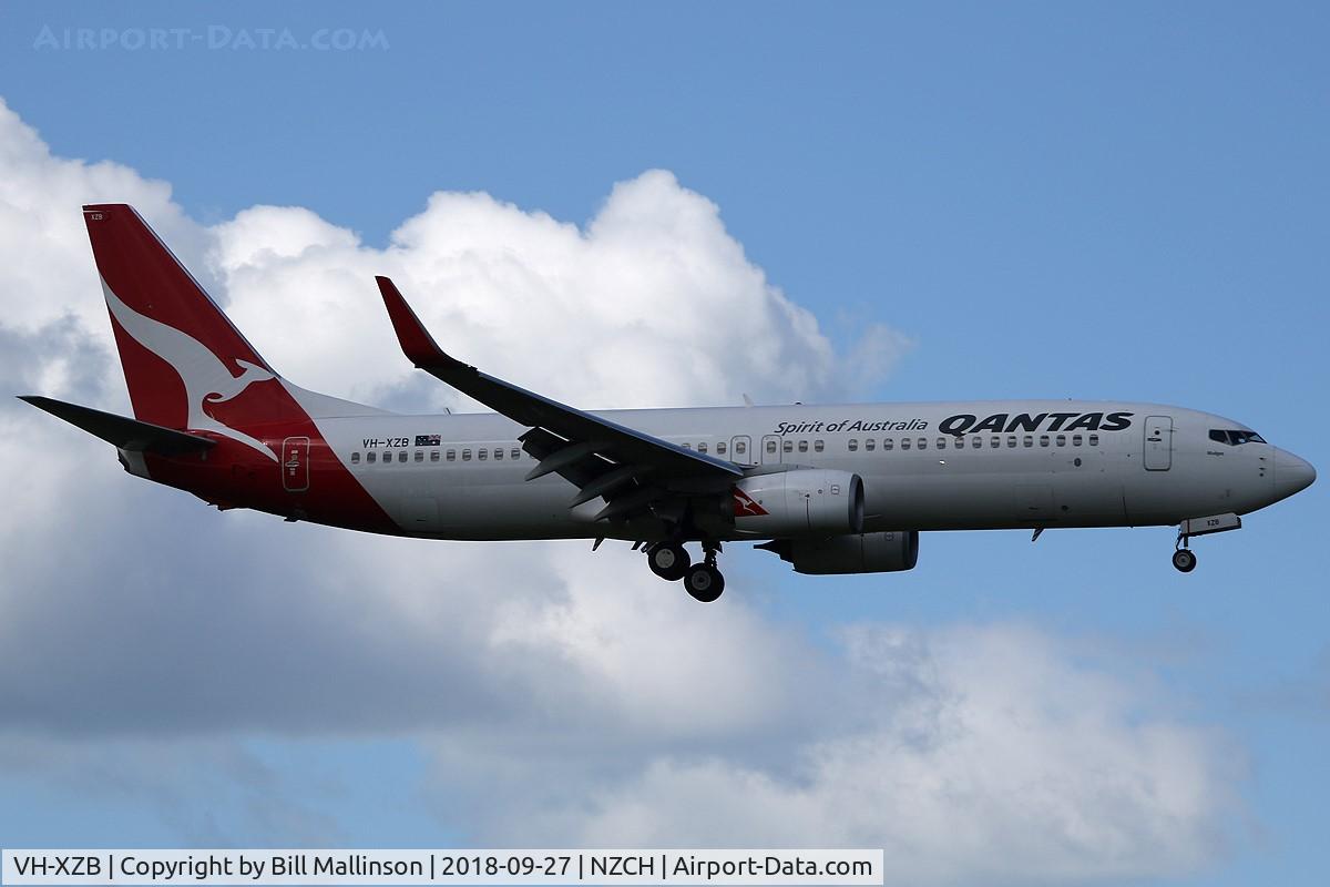 VH-XZB, 2012 Boeing 737-838 C/N 39360, QF135 from BNE