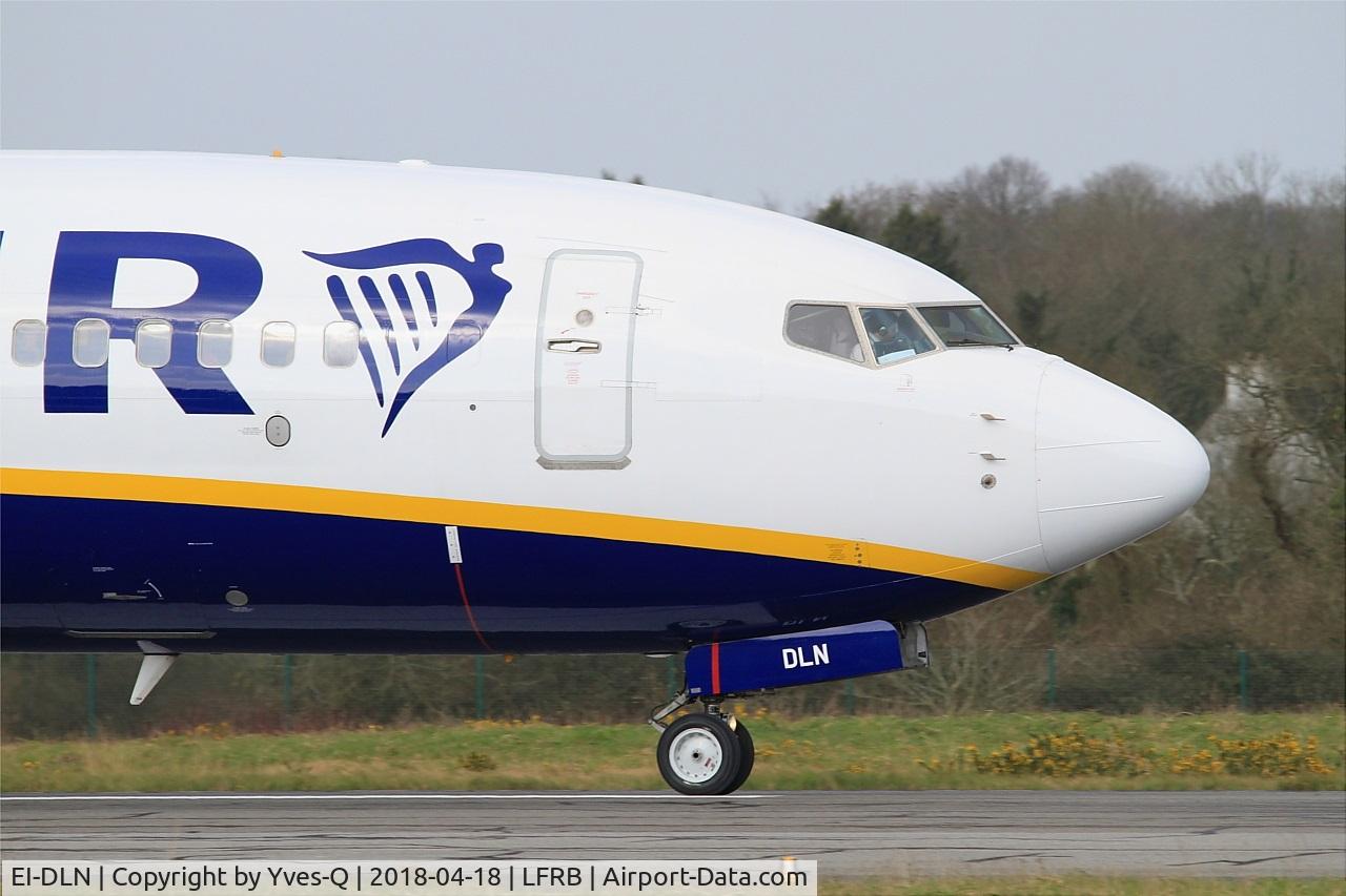 EI-DLN, 2006 Boeing 737-8AS C/N 33595, Boeing 737-8AS, Ready to take off rwy 07R, Brest-Bretagne airport (LFRB-BES)