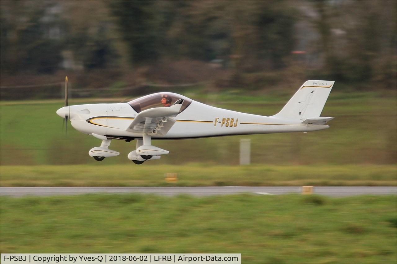 F-PSBJ, 2009 Pennec Serge Gaz'aile 2 C/N 07, Gaz'aile 2, Landing rwy 25L, Brest-Bretagne airport (LFRB-BES)