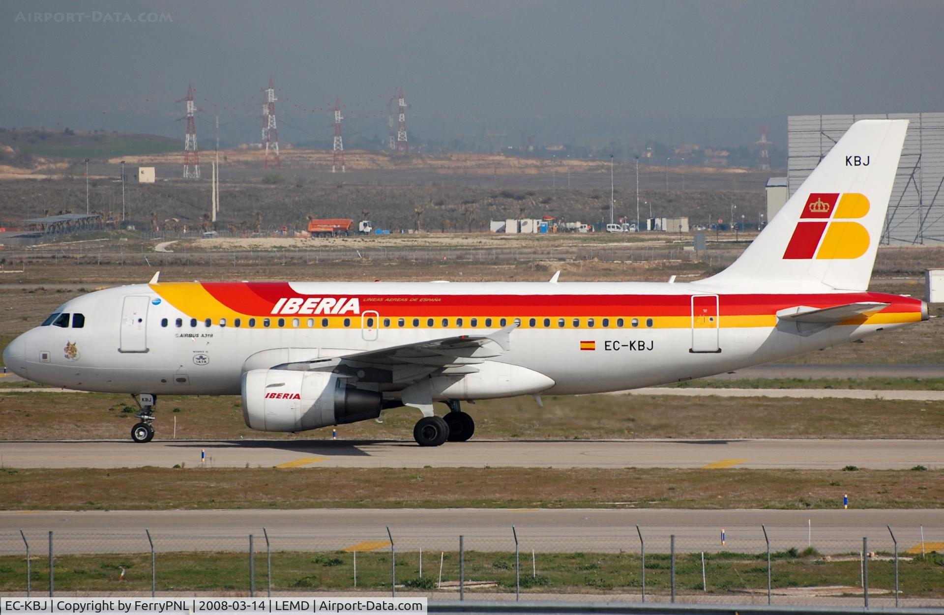 EC-KBJ, 2007 Airbus A319-111 C/N 3054, Iberia A319 went to Vueling via Aer Lingus.