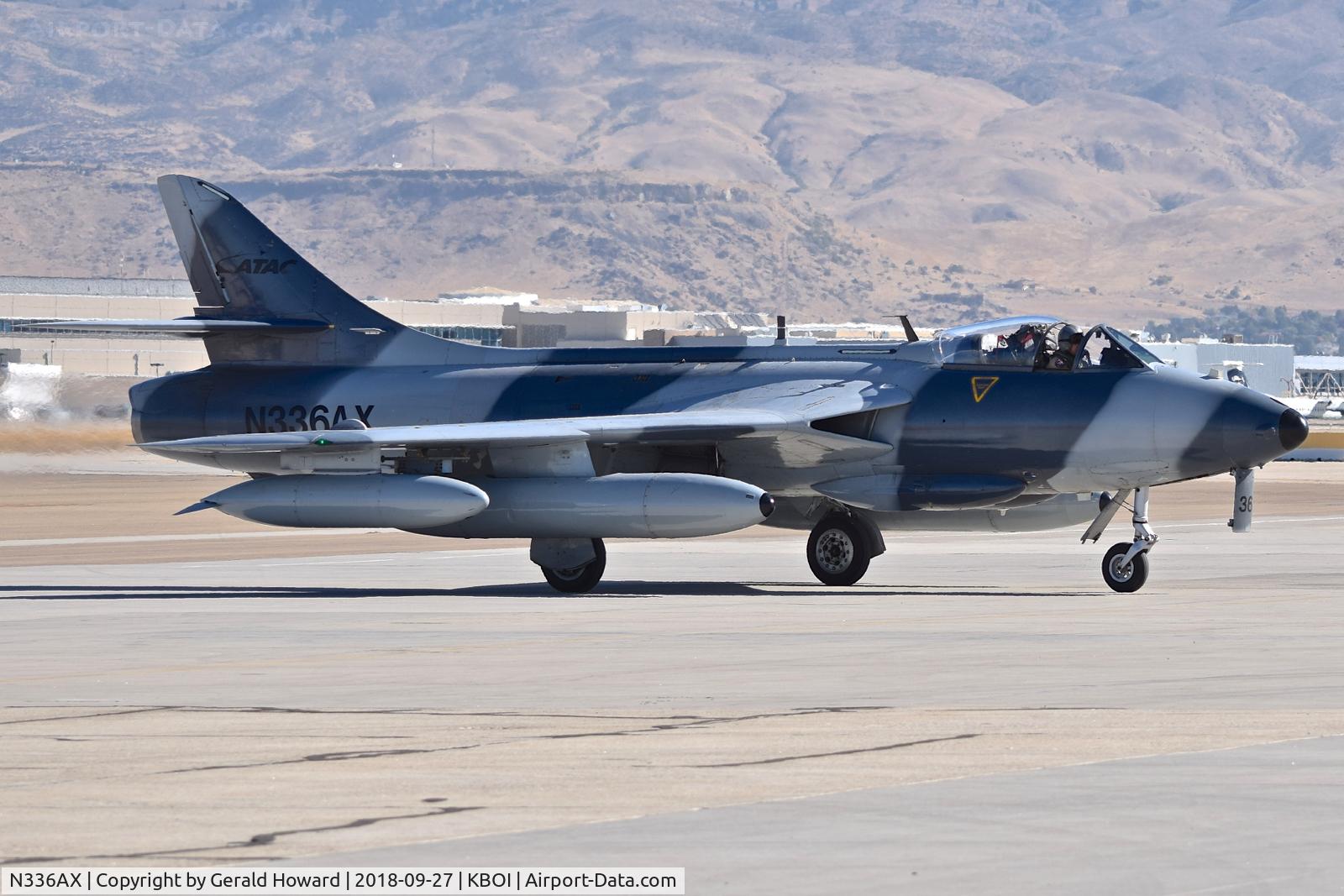 N336AX, Hawker Hunter F.58 C/N 41H-697396, Taxiing to parking spot.