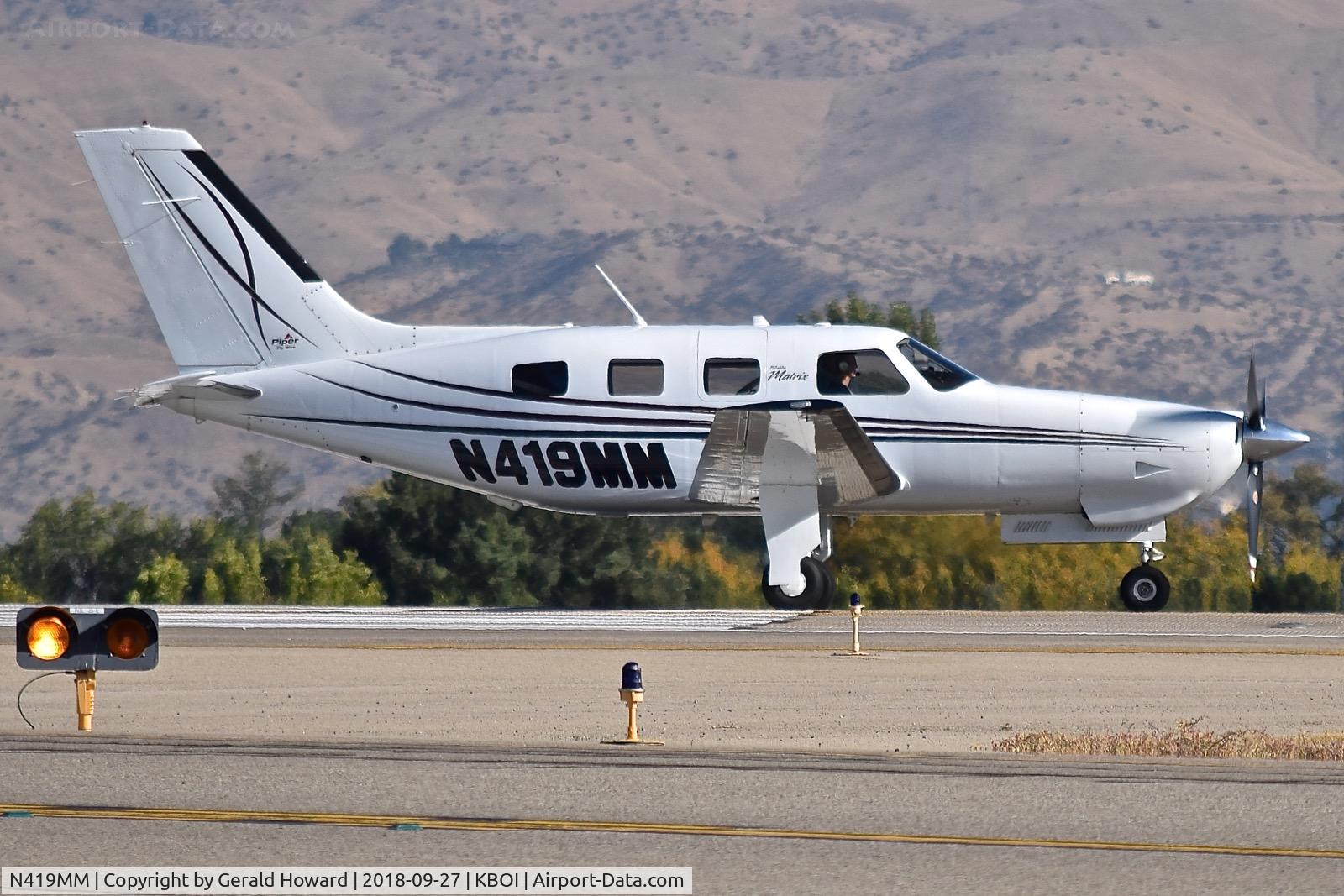 N419MM, 2008 Piper PA-46R-350T Malibu Matrix C/N 4692019, On RWY 10R.