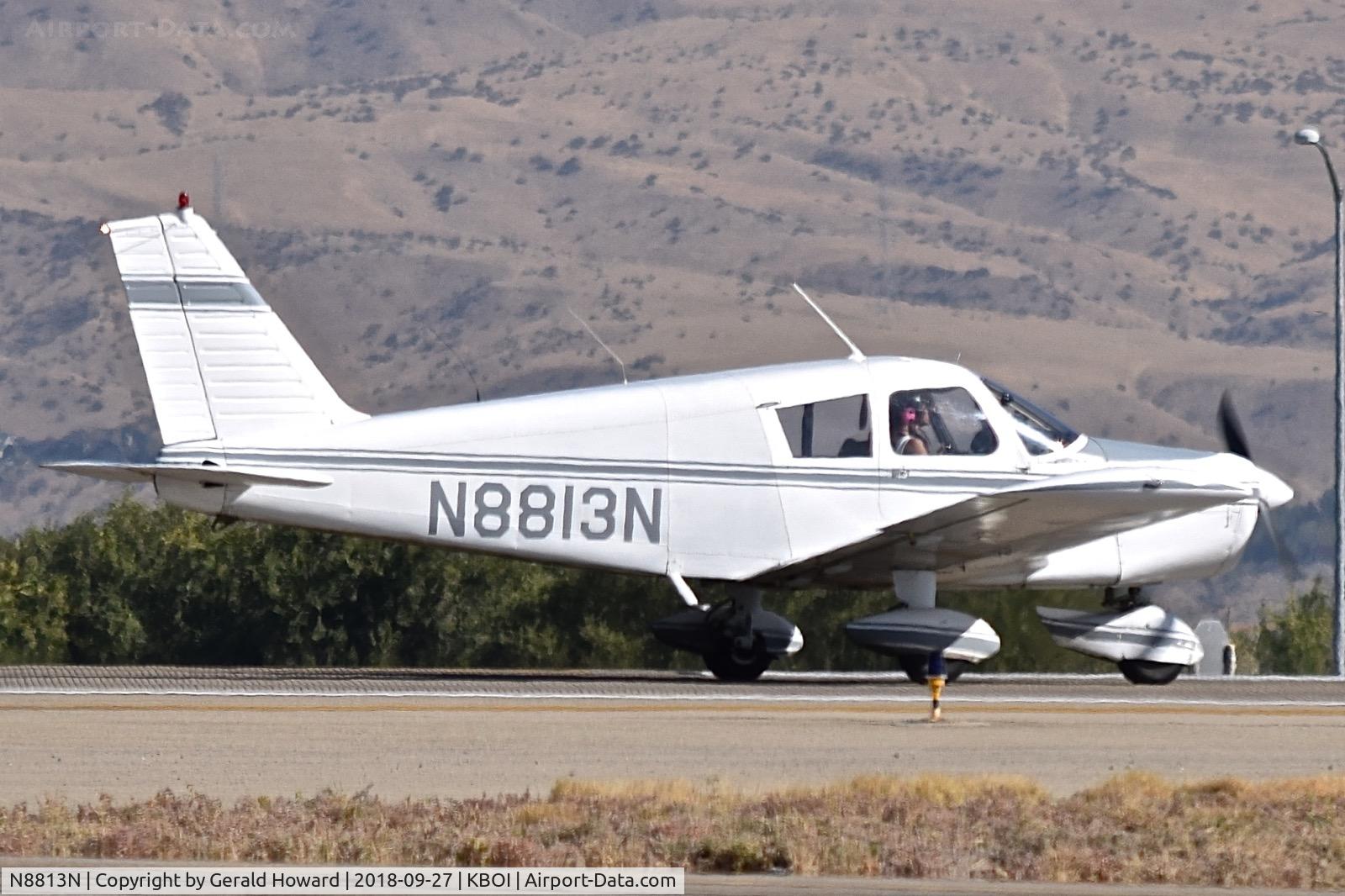 N8813N, 1969 Piper PA-28-140 Cherokee C/N 28-25660, On RWY 10R.