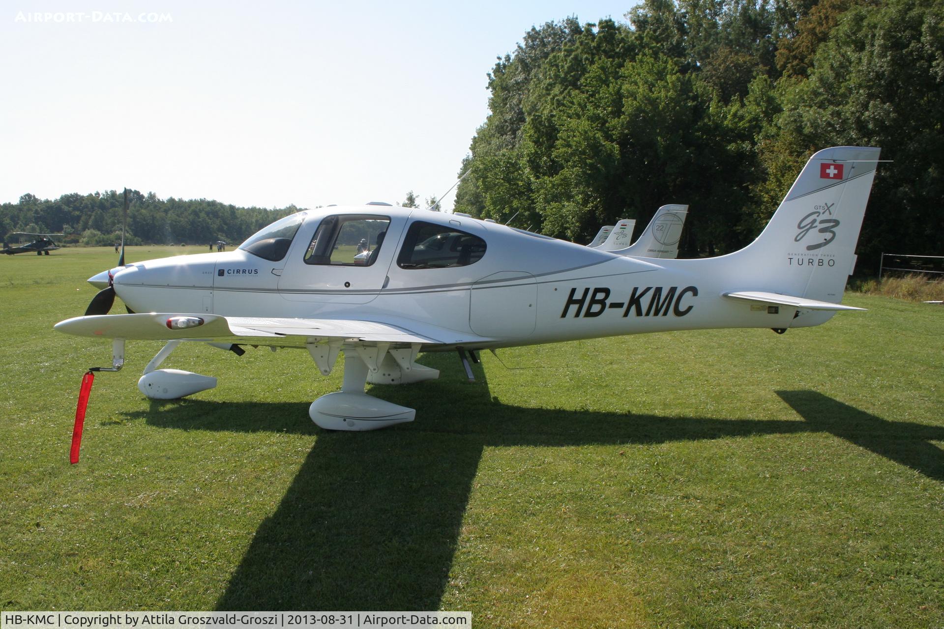 HB-KMC, 2008 Cirrus SR22 G3 GTSX Turbo C/N 3095, II. Cirrus-Hertelendy Aviator's Weekend , Hertelendy Castle Airfield Hungary