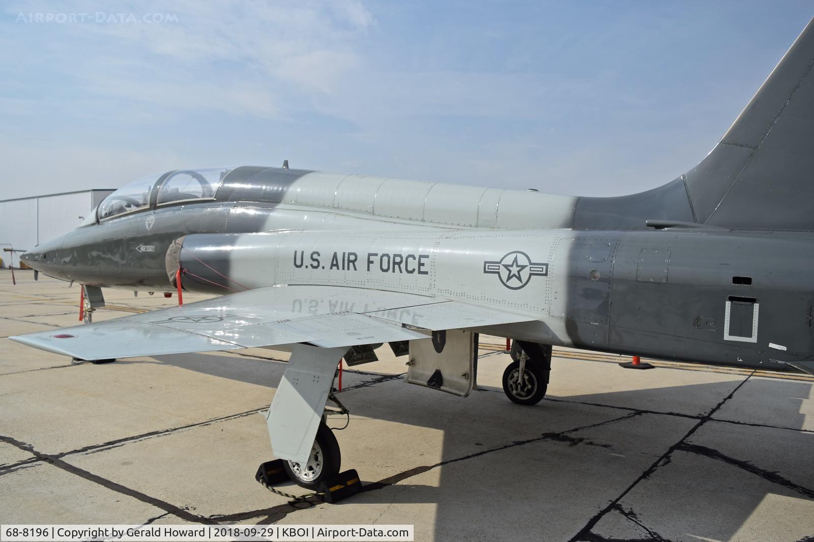 68-8196, 1968 Northrop T-38A-75-NO Talon C/N T.6201, 71st TFW, Vance AFB, OK.