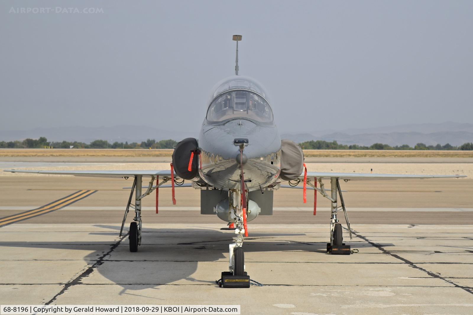 68-8196, 1968 Northrop T-38A-75-NO Talon C/N T.6201, 71st TFW, Vance AFB, OK.