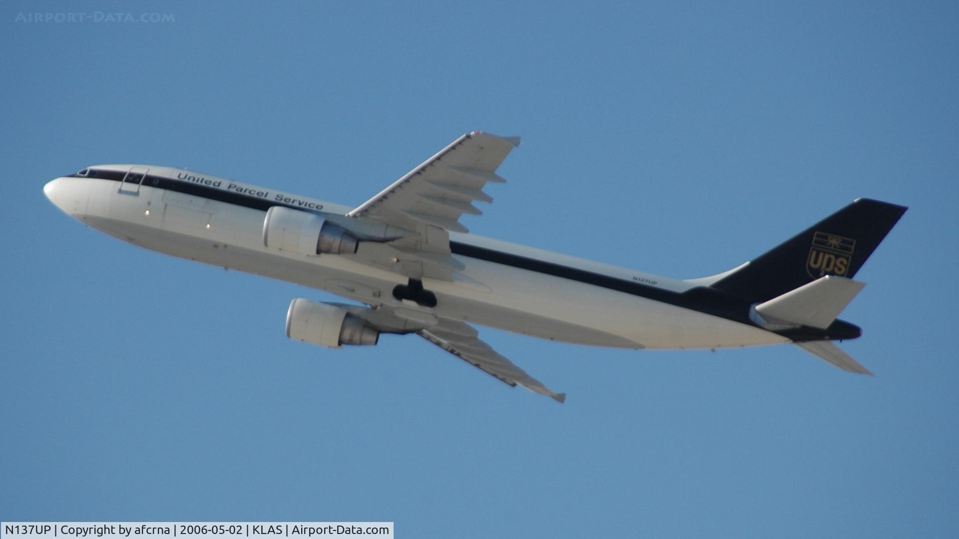 N137UP, 2001 Airbus A300F4-622R C/N 820, LAS VEGAS CLIMB-OUT