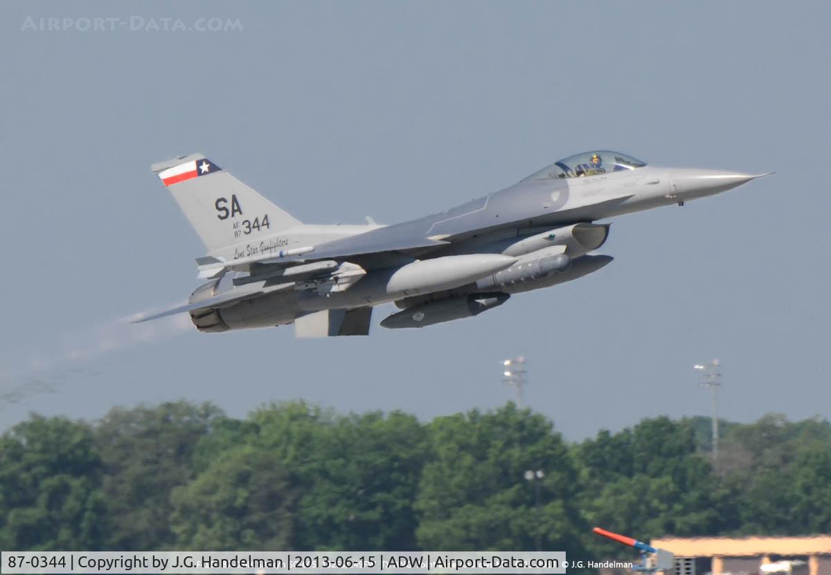 87-0344, 1987 General Dynamics F-16C Fighting Falcon C/N 5C-605, Take off .