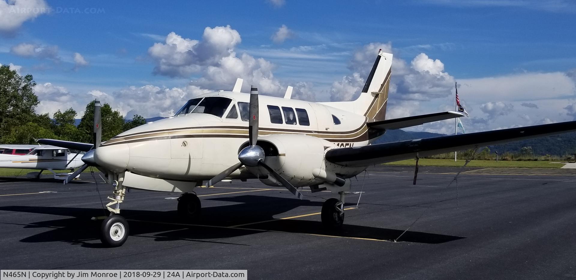 N465N, 1967 Beech A65 Queen Air C/N LC-255, If it's over 50 years old, it must be a classic. Think King Air with piston engines.