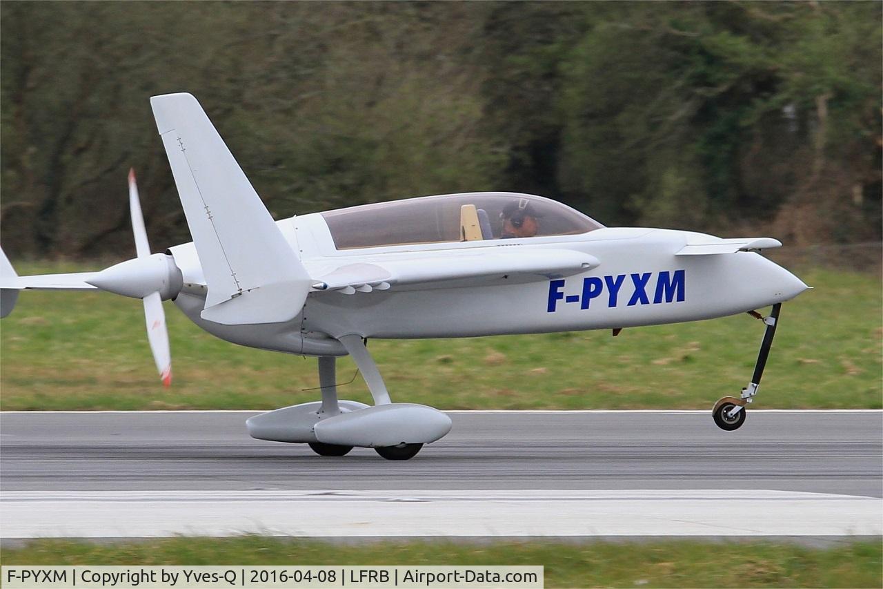 F-PYXM, Rutan Long-EZ C/N 1688, Rutan Long-EZ, landing rwy 25L, Brest-Bretagne airport (LFRB-BES)