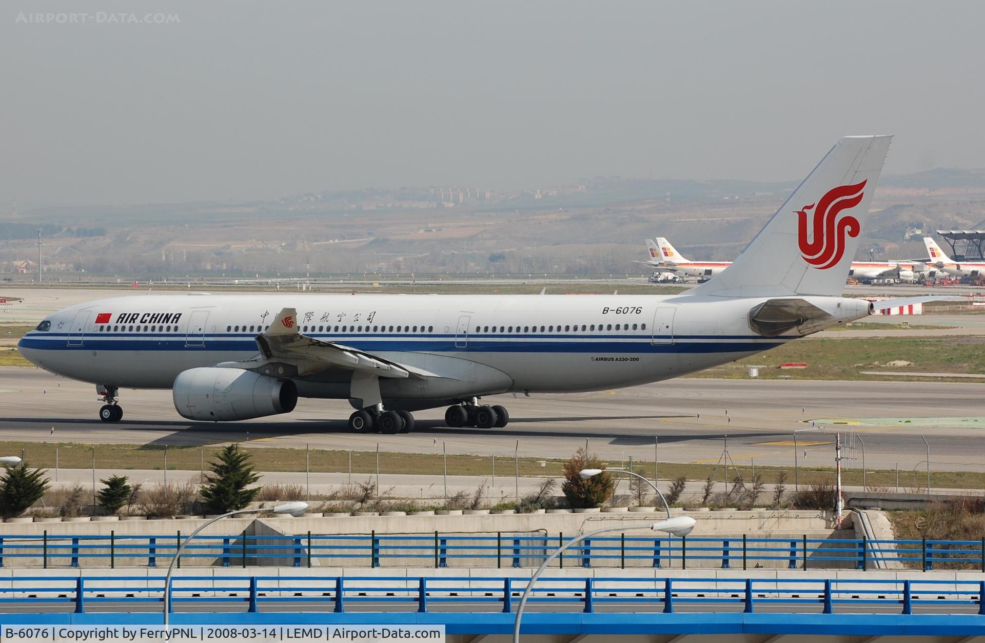 B-6076, 2006 Airbus A330-243 C/N 797, Air China A332 about to depart to PEK