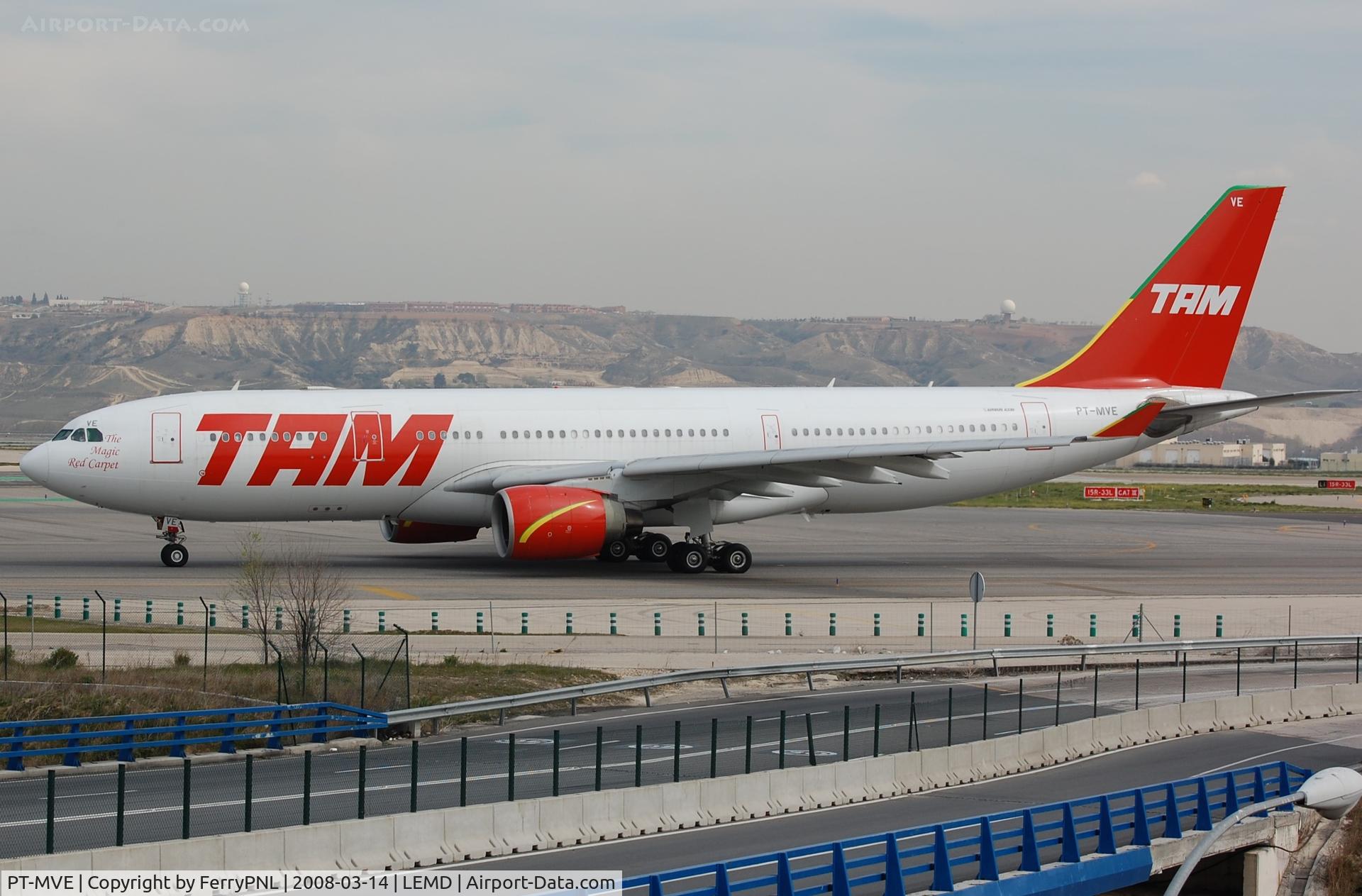 PT-MVE, 2000 Airbus A330-223 C/N 361, TAM A332 in old livery. Aircraft stored since 2013.