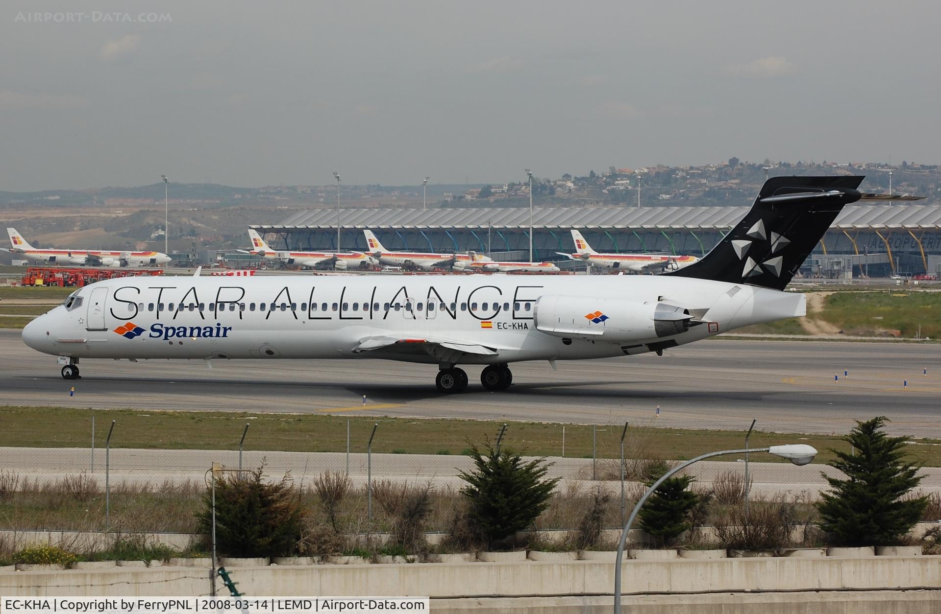 EC-KHA, 1998 McDonnell Douglas MD-87 (DC-9-87) C/N 49611, Spanair MD87 in Star c/s