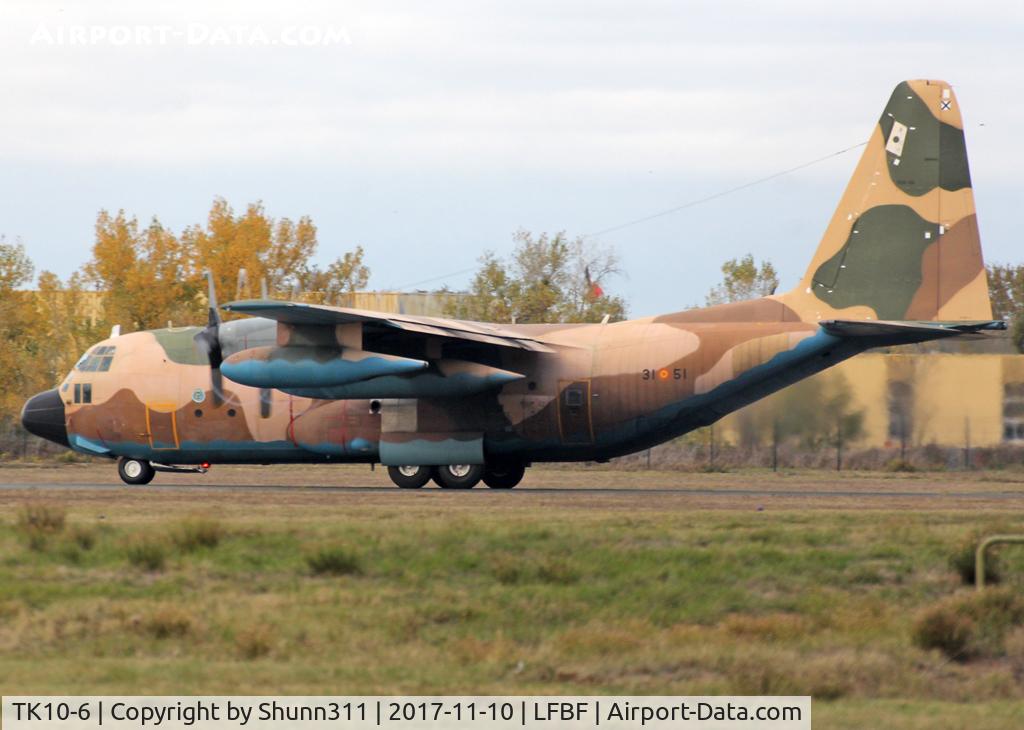 TK10-6, Lockheed KC-130H Hercules C/N 382-4648, Taking off...
