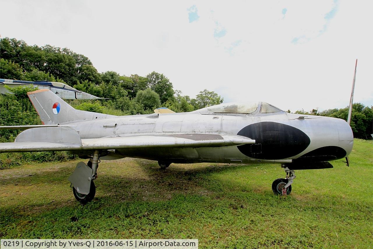 0219, Aero S-105 (MiG-19S) C/N 050219, Aero S-105 (MiG-19S), Savigny-Les Beaune Museum