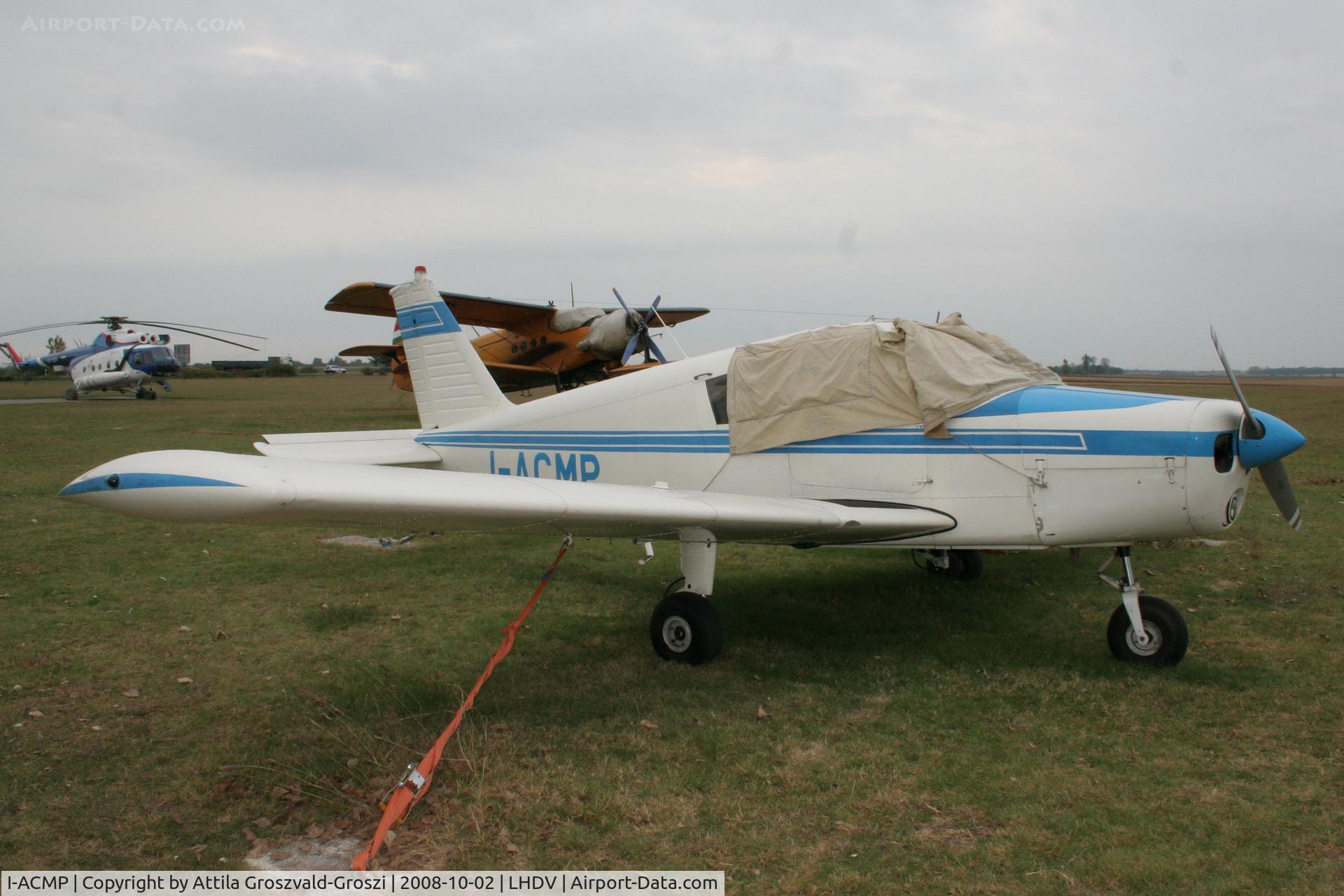 I-ACMP, 1970 Piper PA-28-140 Cherokee C/N 28-26724, LHDV Dunaújváros, Baracs-Kisapostag Airport, Hungary