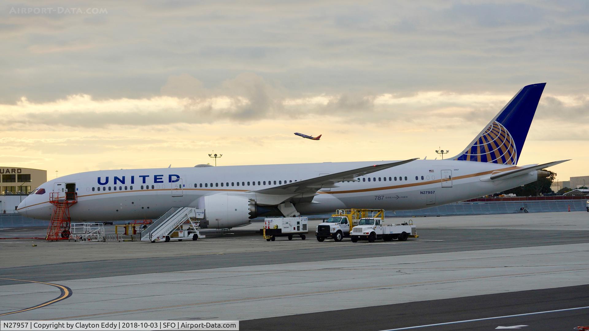 N27957, 2015 Boeing 787-9 Dreamliner C/N 36409, SFO 2018.